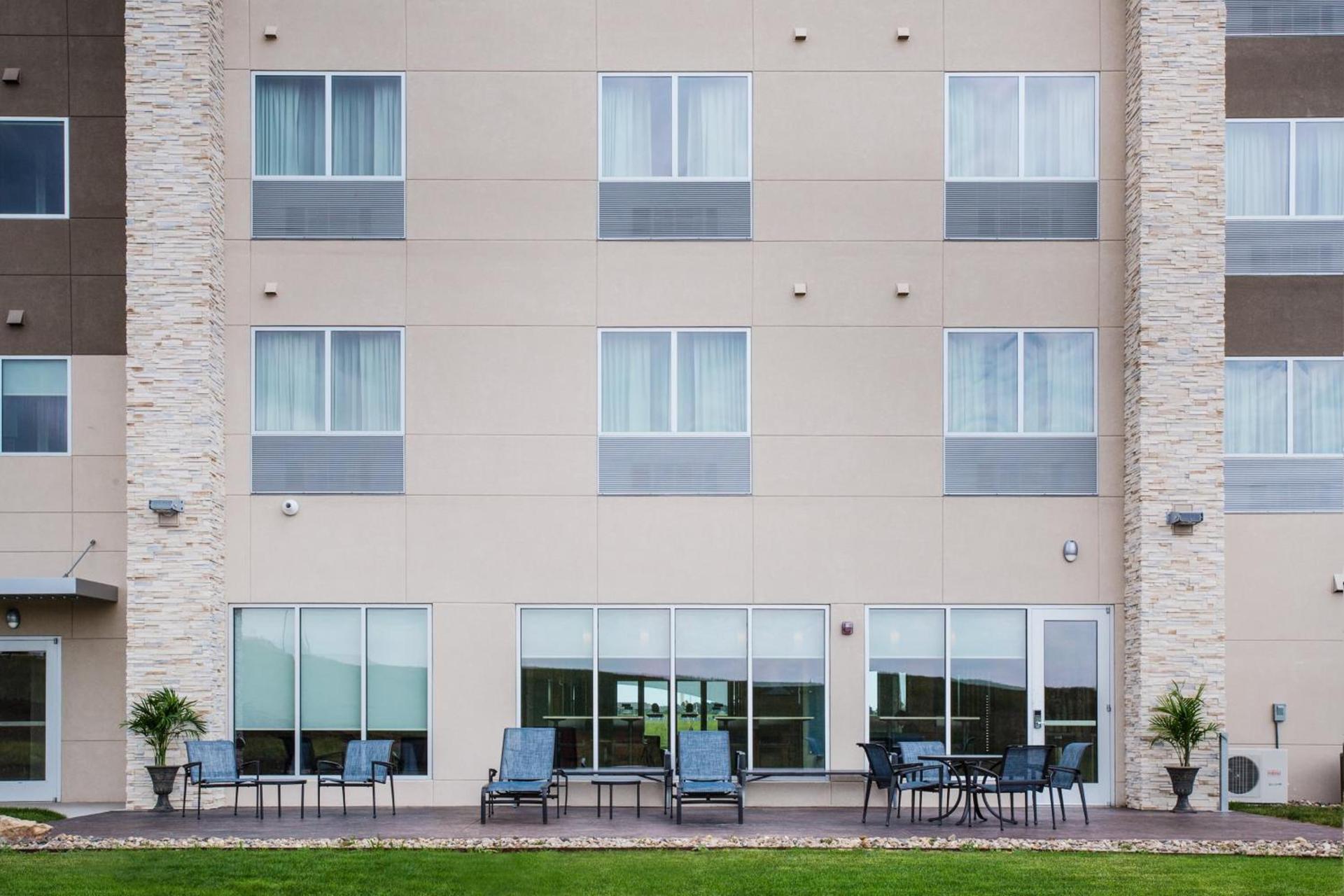 Holiday Inn Express & Suites - Rapid City - Rushmore South by IHG photo 9