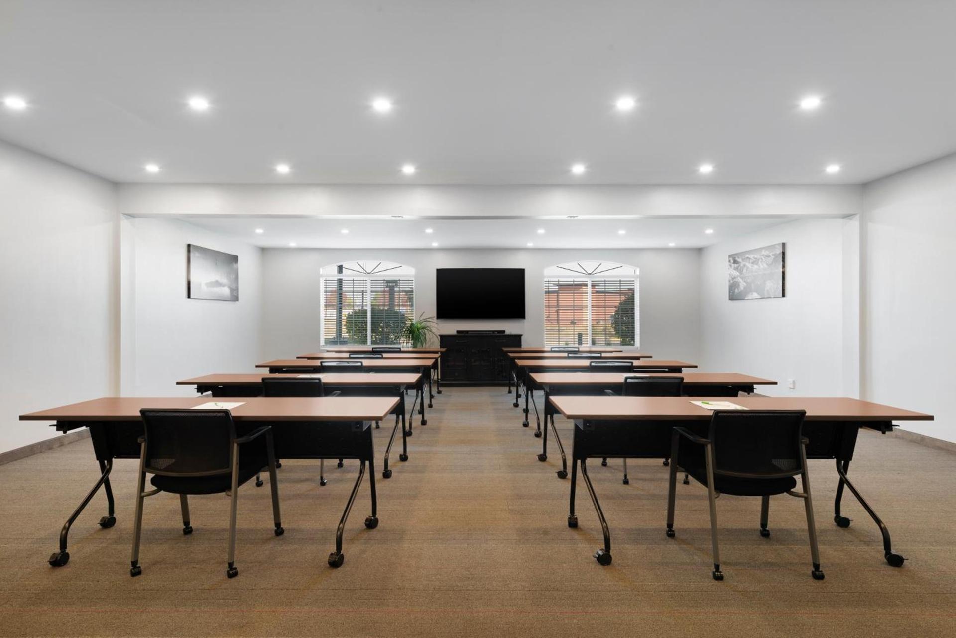 Holiday Inn - Bloomington W MSP Airport Area by IHG photo 25