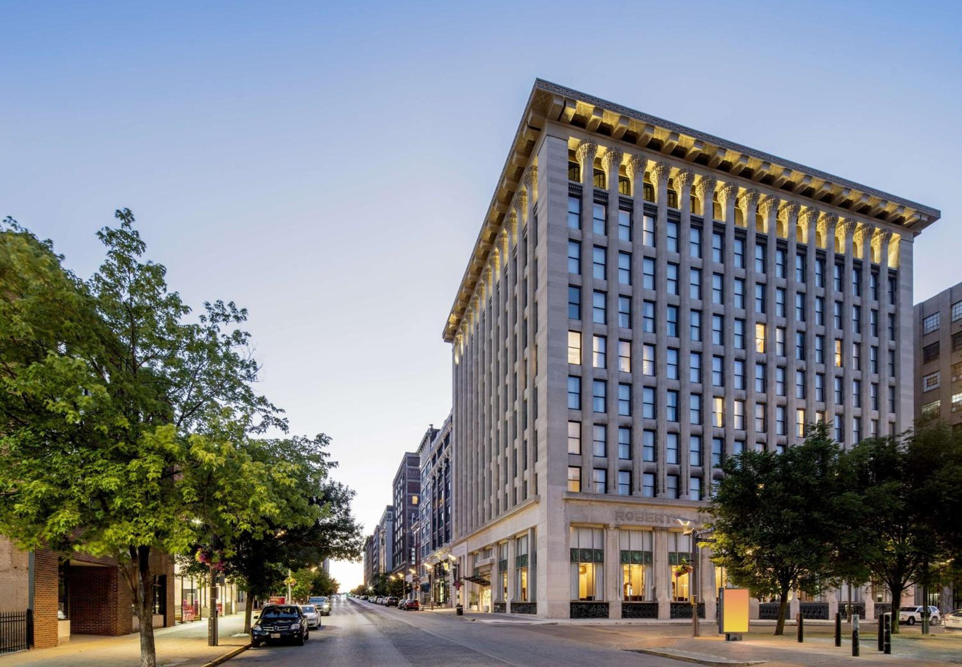 The Last Hotel — hotel in Saint Louis