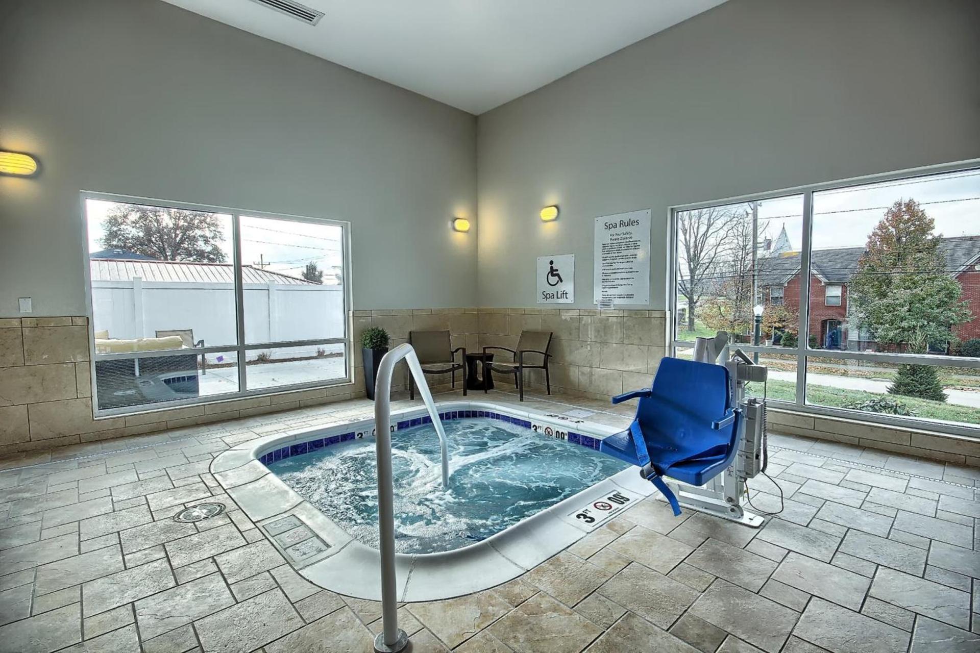 Holiday Inn Express & Suites Ironton by IHG photo 54