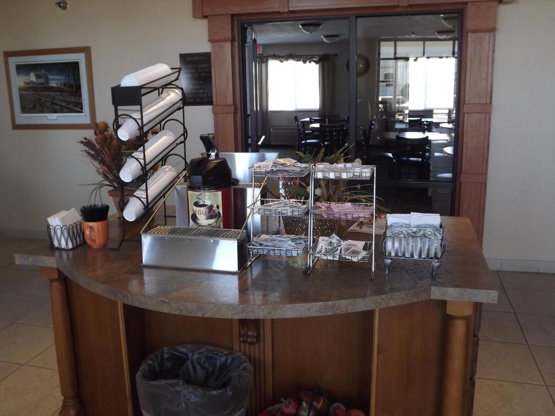 Howard Johnson by Wyndham Oacoma Hotel & Suites photo 23