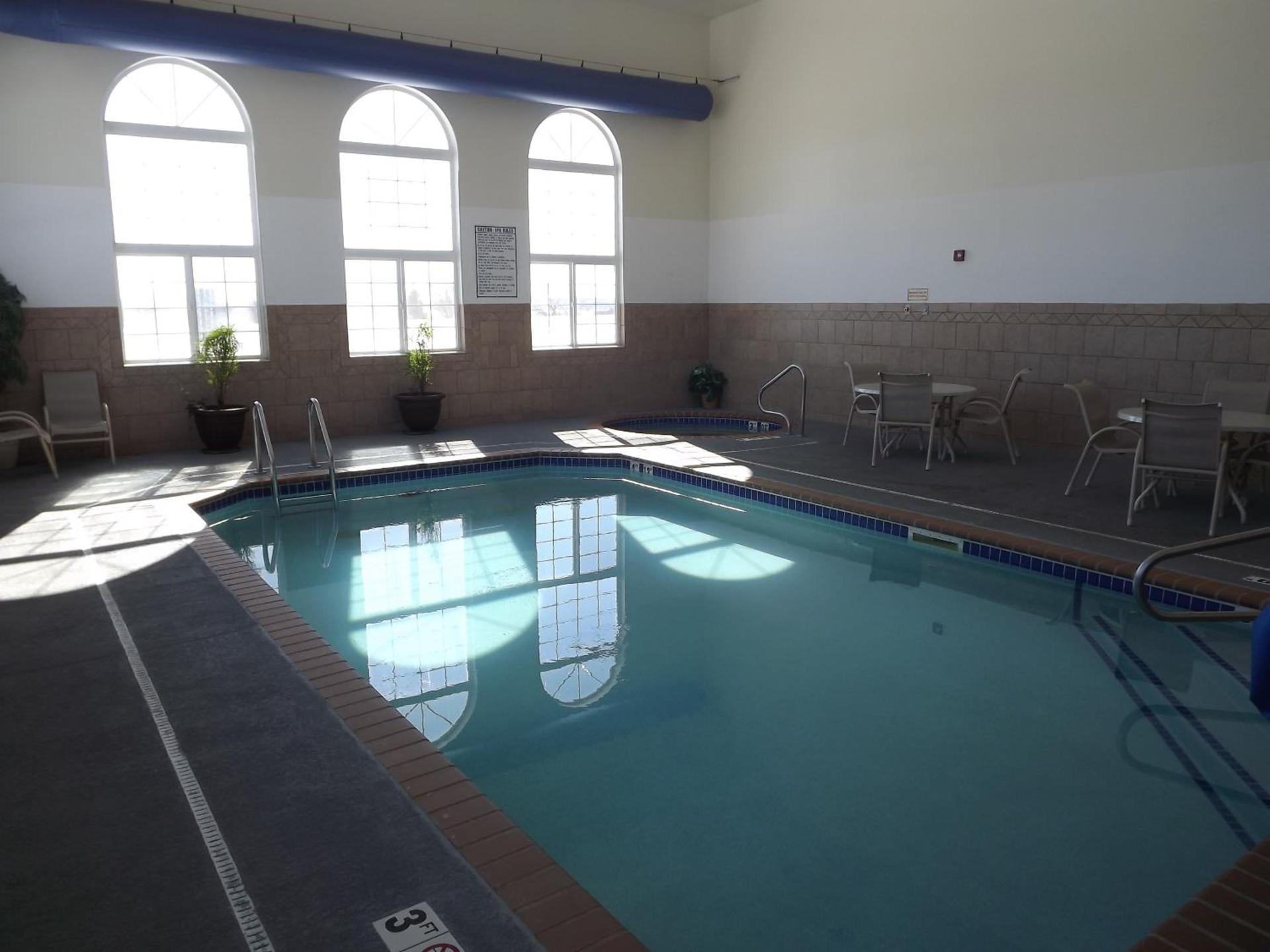 Howard Johnson by Wyndham Oacoma Hotel & Suites photo 27