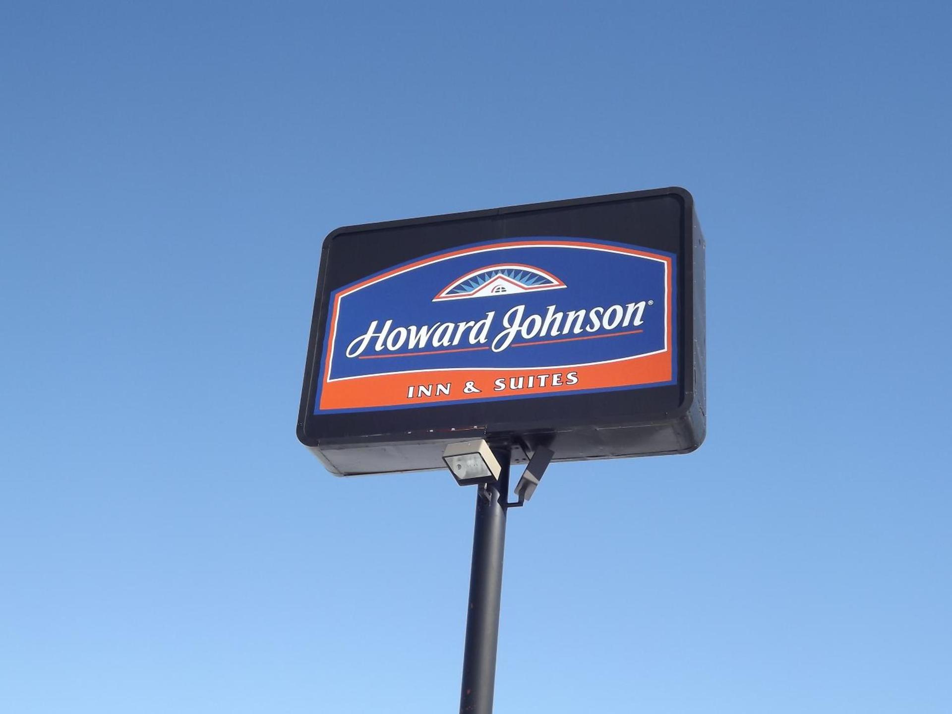 Howard Johnson by Wyndham Oacoma Hotel & Suites photo 33