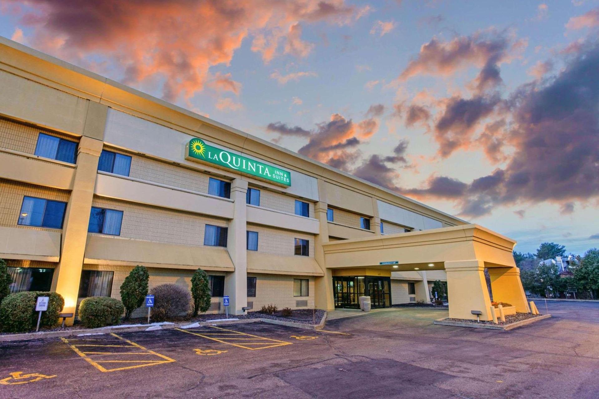 La Quinta by Wyndham Stevens Point photo 5