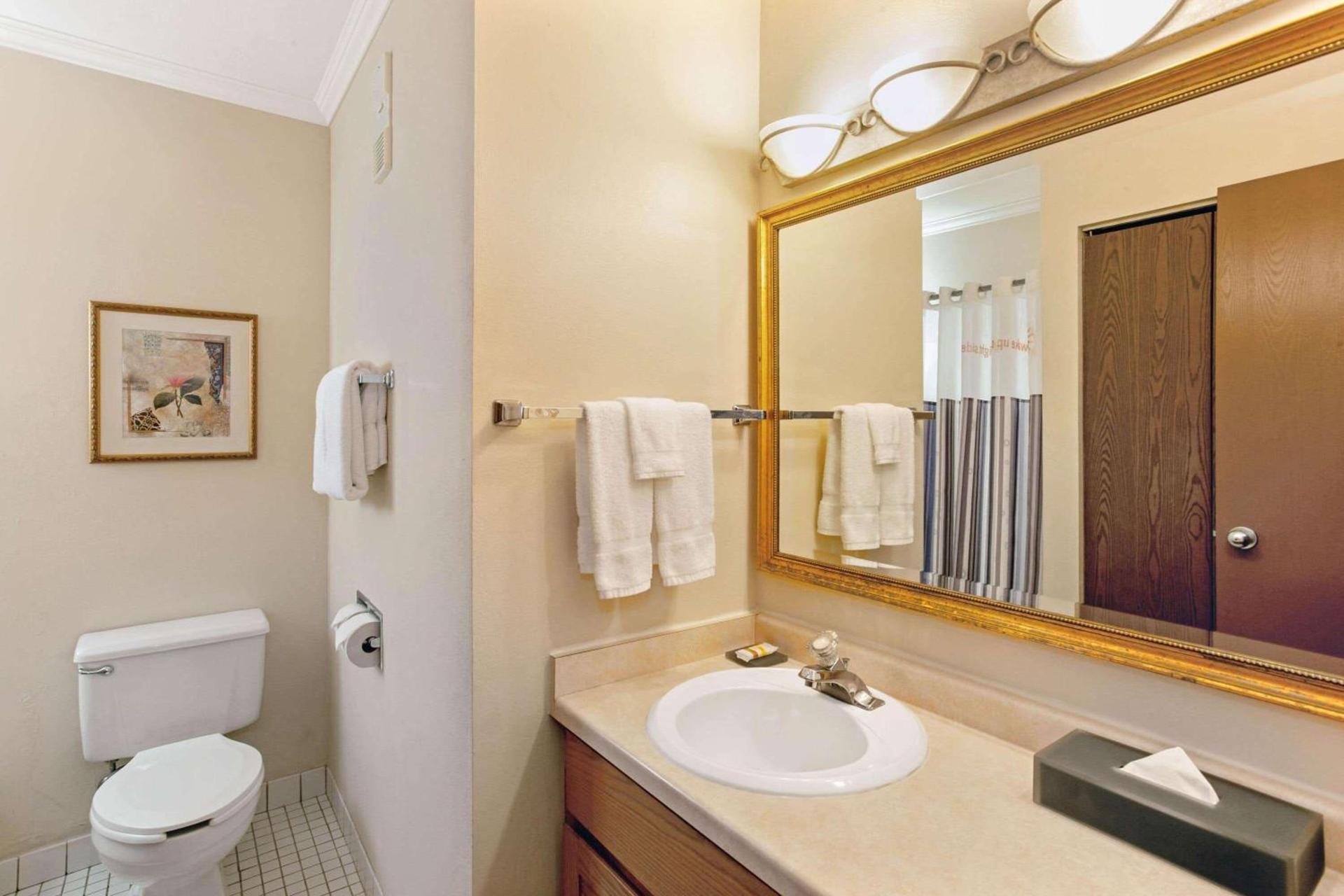 La Quinta by Wyndham Stevens Point photo 14