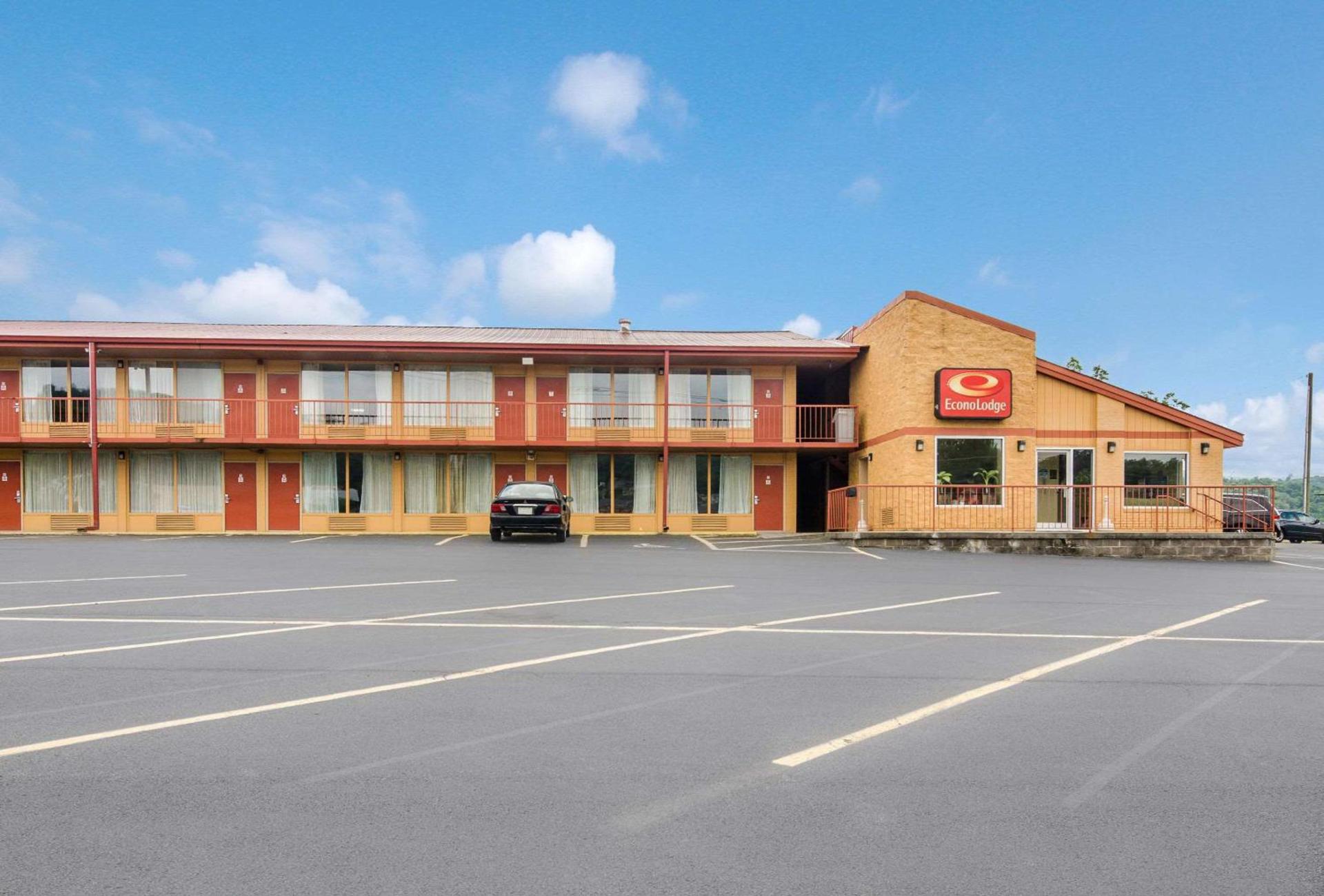 Econo Lodge Marion I-81 photo 3