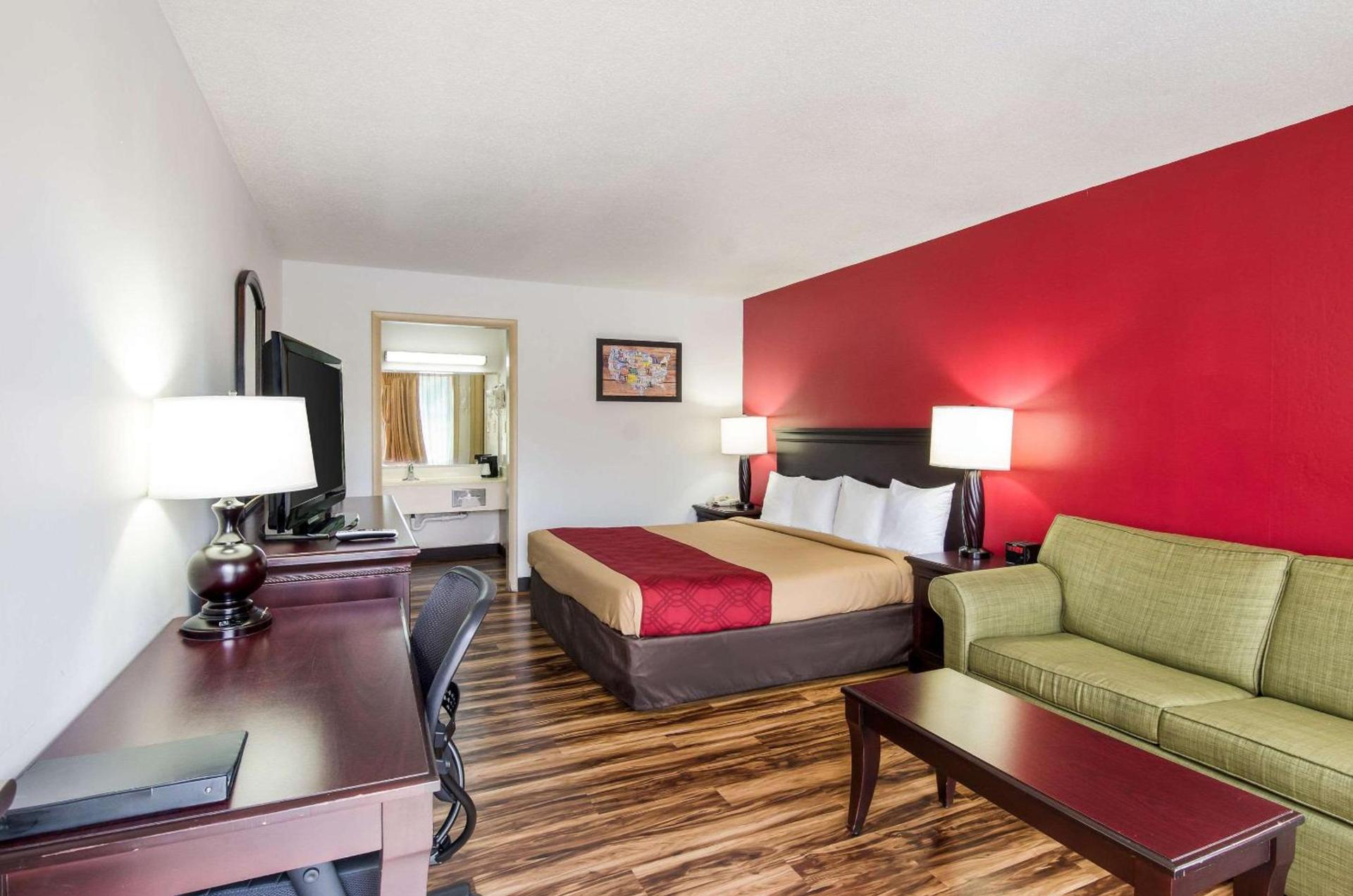 Econo Lodge Marion I-81 photo 17