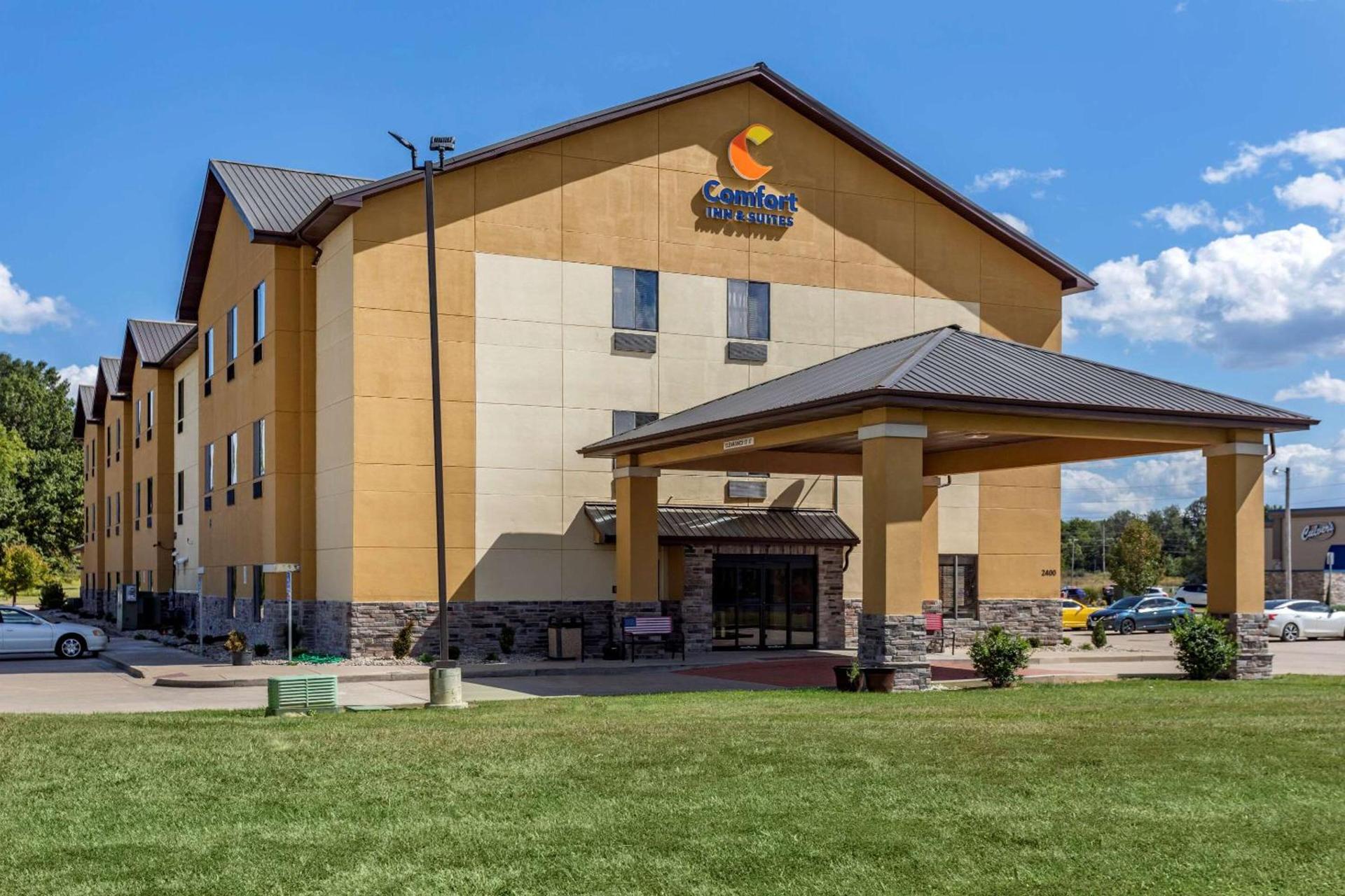Comfort Inn & Suites Carbondale University Area — hotel in Carbondale