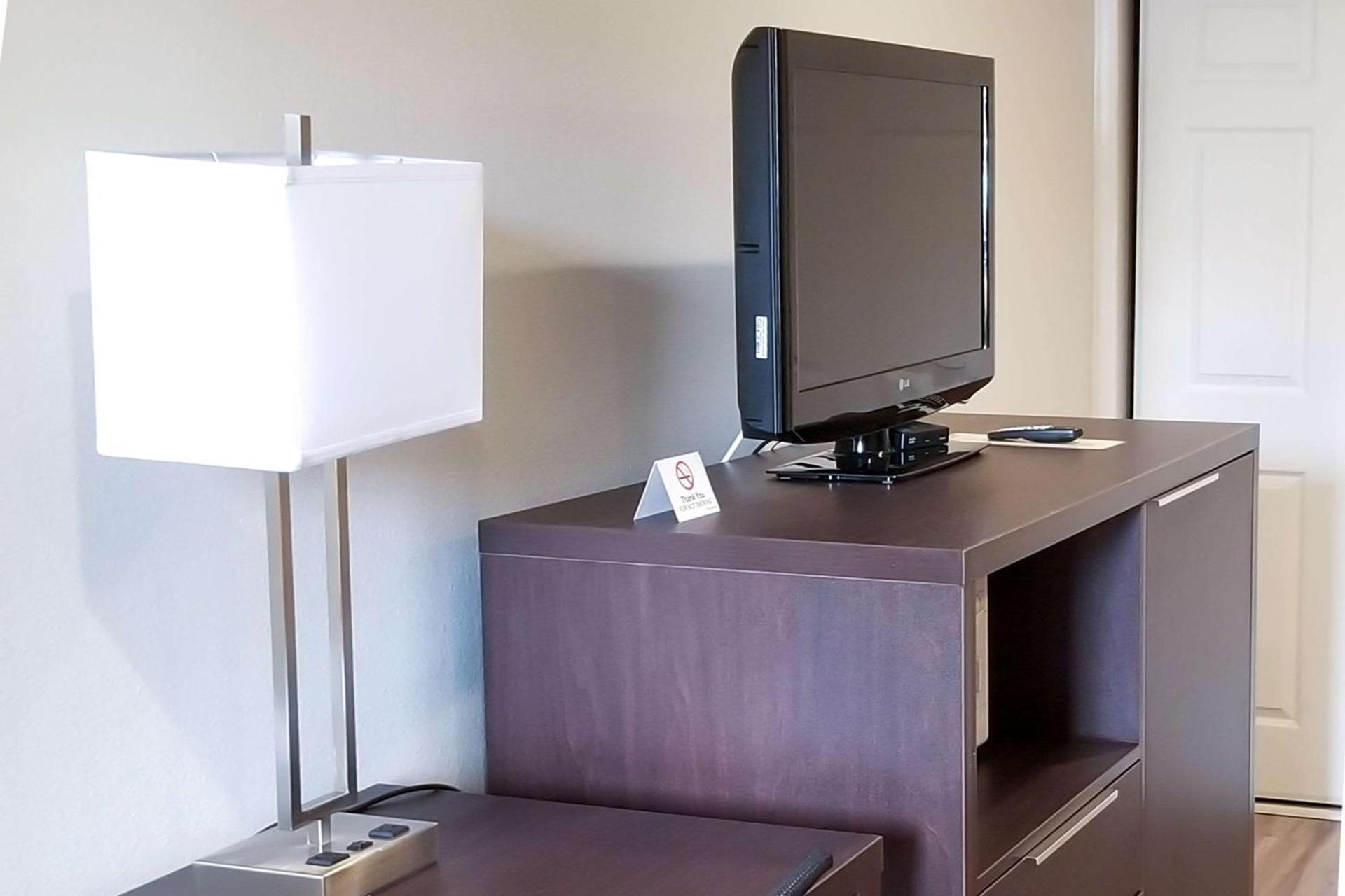 Quality Inn Long Beach - Signal Hill photo 9