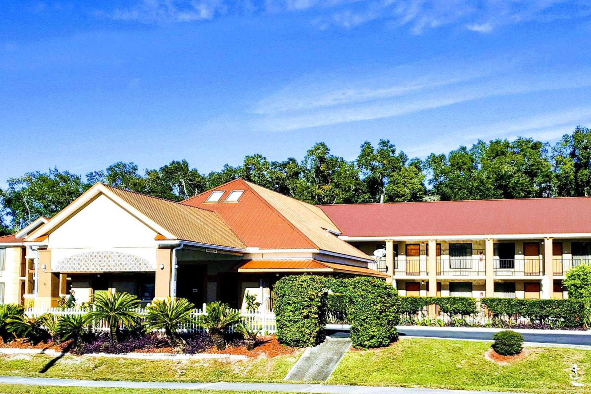 Quality Inn near Manatee Springs State Park photo 3