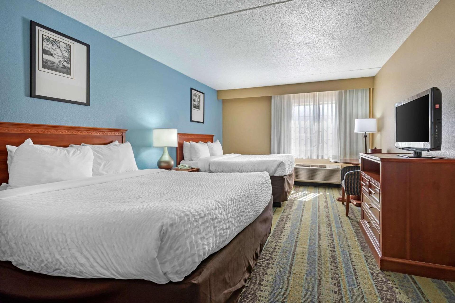 Clarion Hotel Conference Center Lexington North photo 24