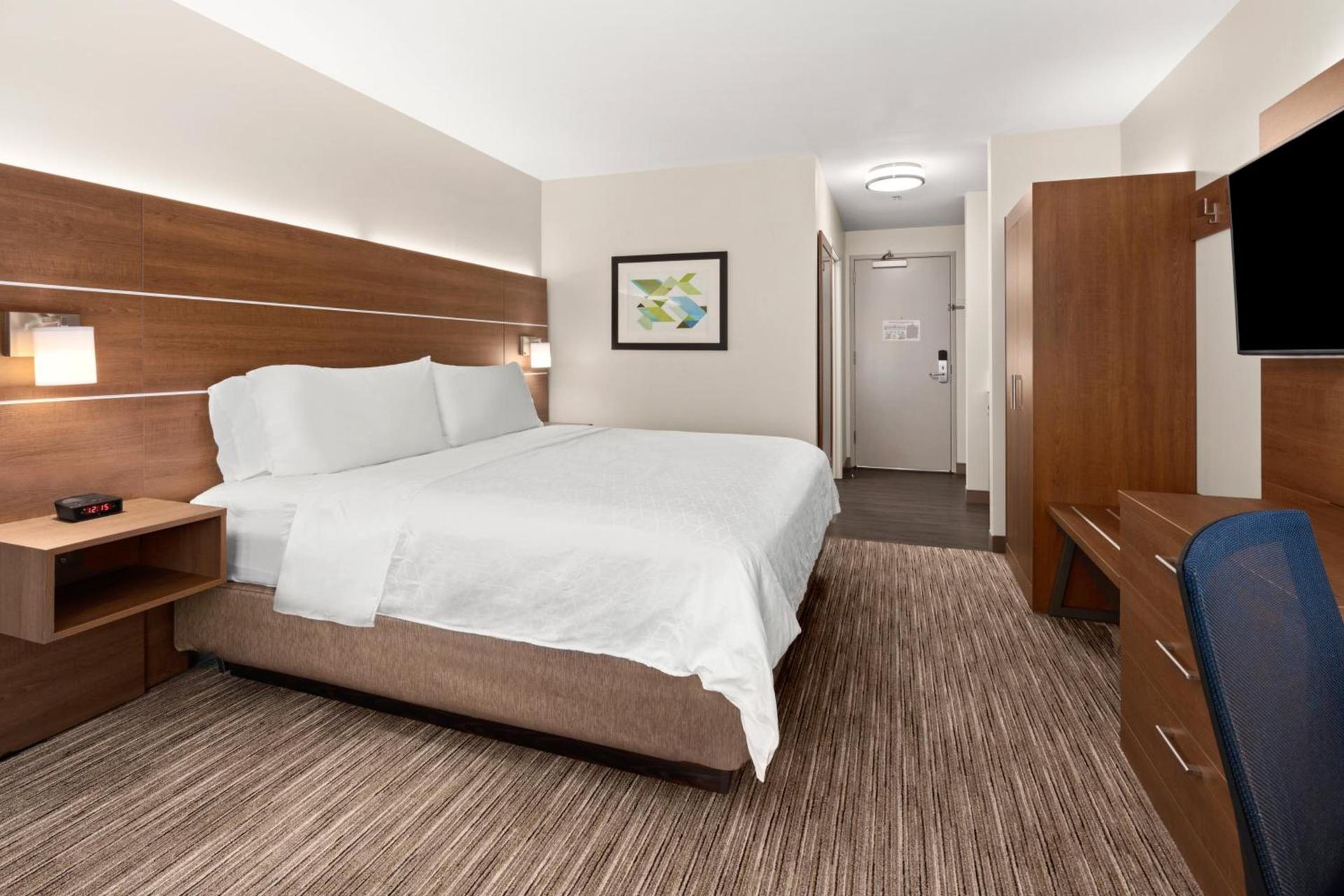 Holiday Inn Express and Suites Sumner by IHG photo 26
