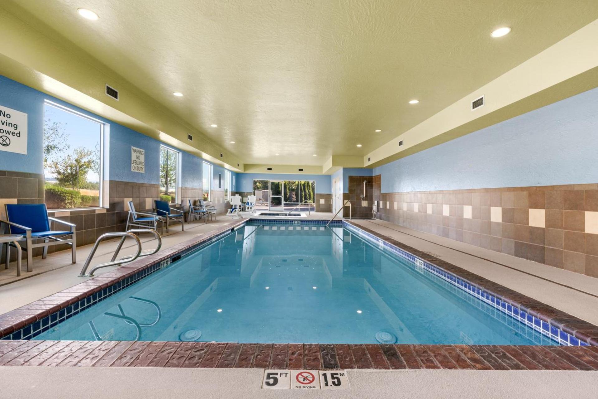 Holiday Inn Express and Suites Sumner by IHG photo 19