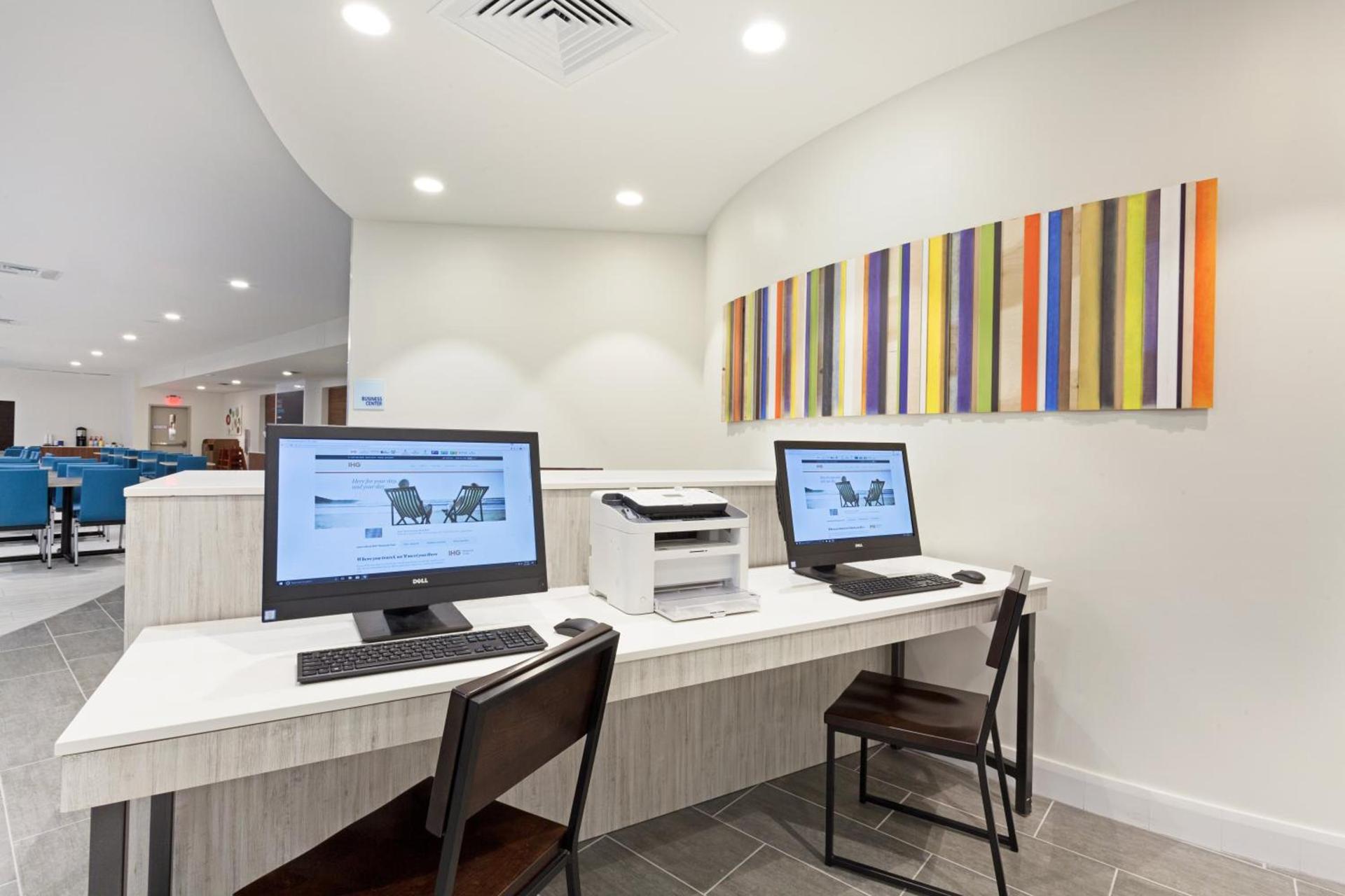 Holiday Inn Express & Suites Panama City Beach - Beachfront by IHG photo 17