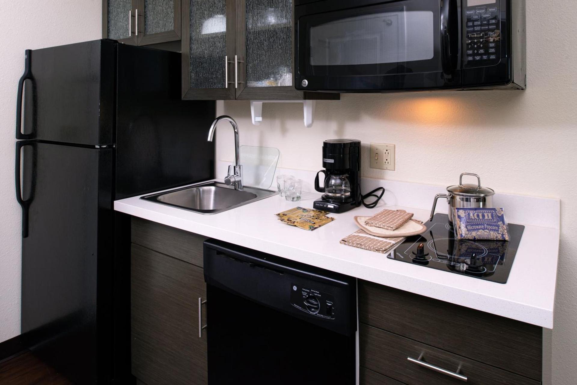 Candlewood Suites Olathe by IHG photo 15