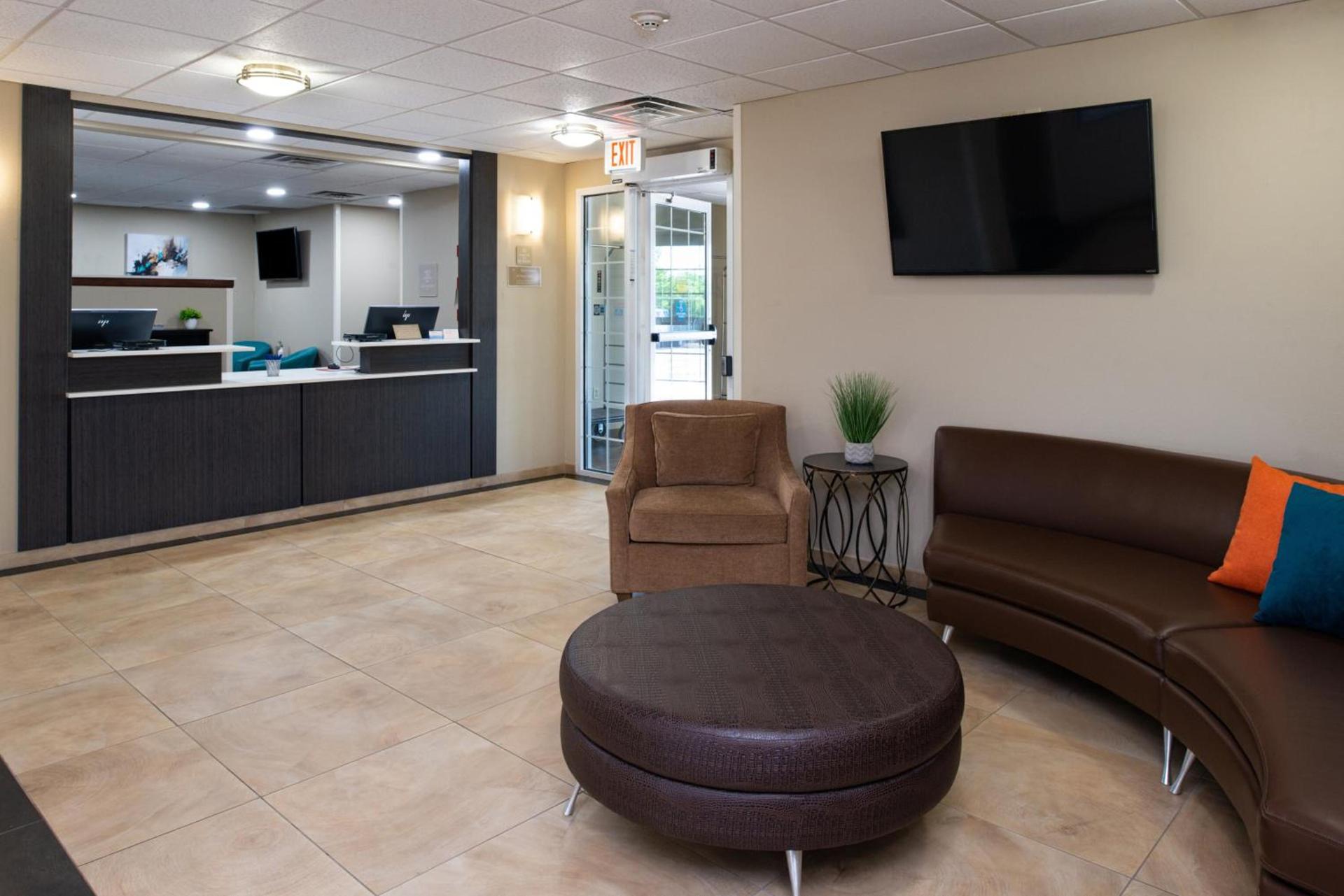 Candlewood Suites Olathe by IHG photo 9
