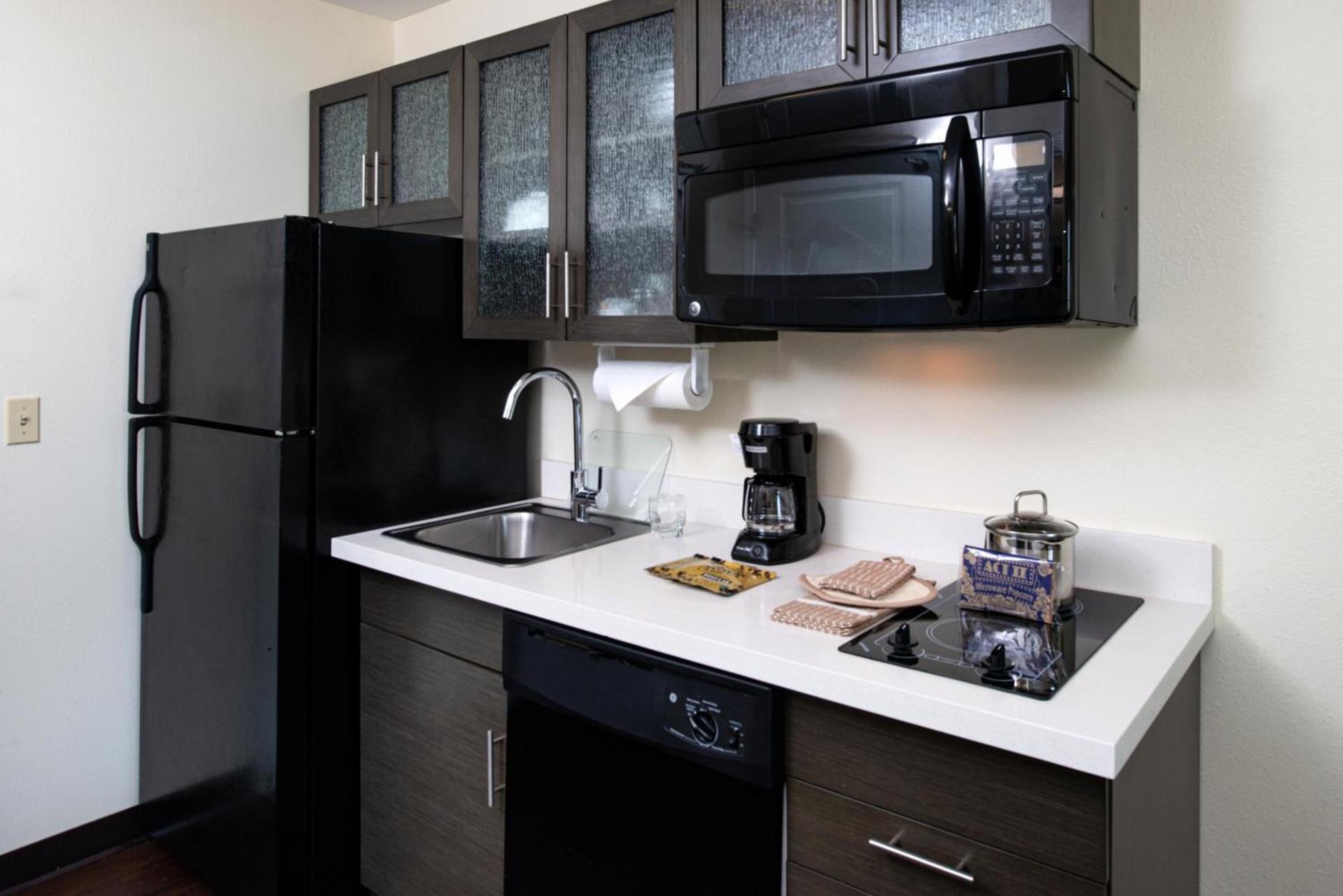 Candlewood Suites Olathe by IHG photo 14