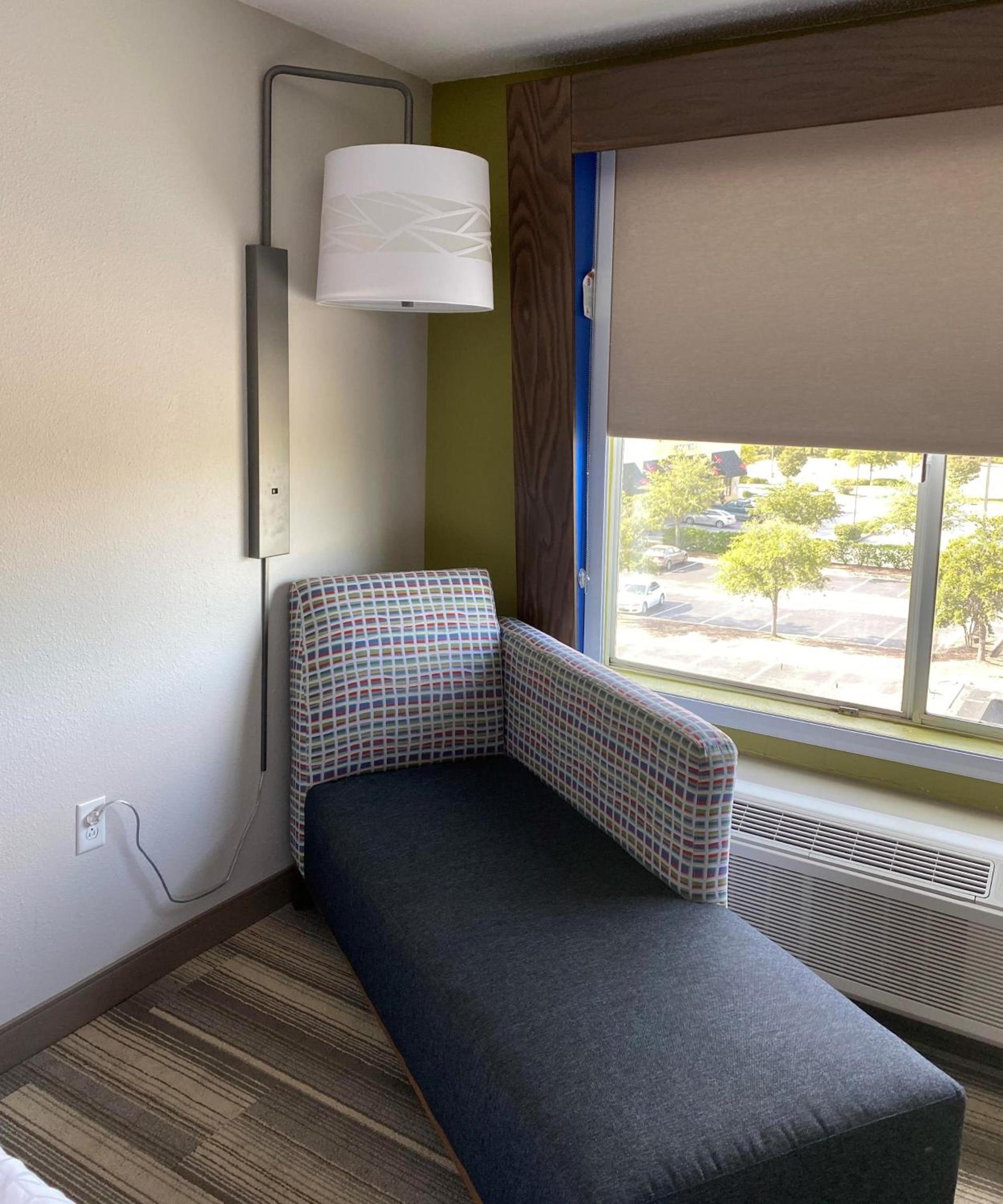 Holiday Inn Express & Suites Columbia-I-26 @ Harbison Blvd by IHG photo 8