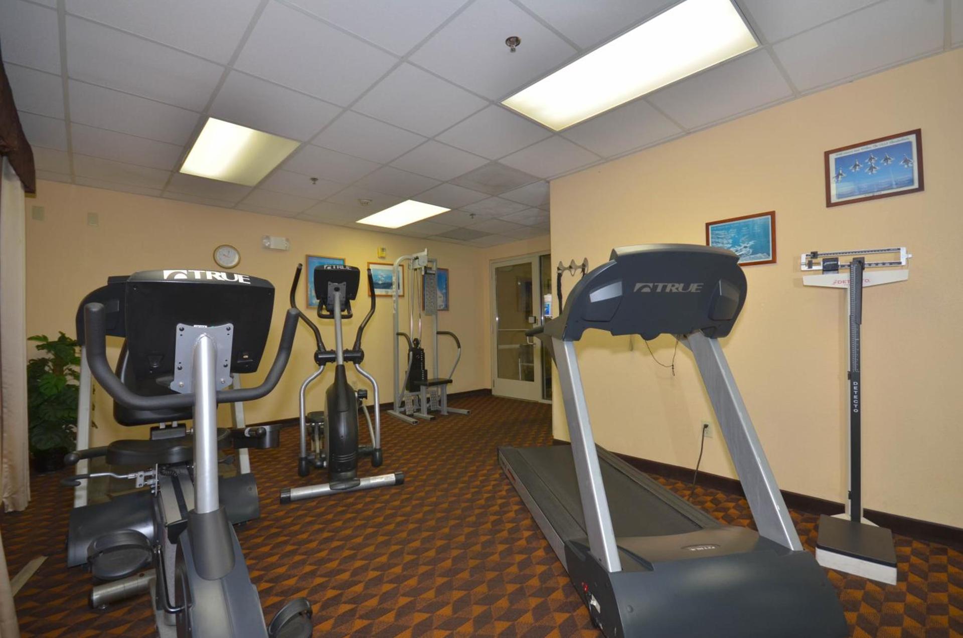 Holiday Inn Express Las Vegas-Nellis by IHG photo 14