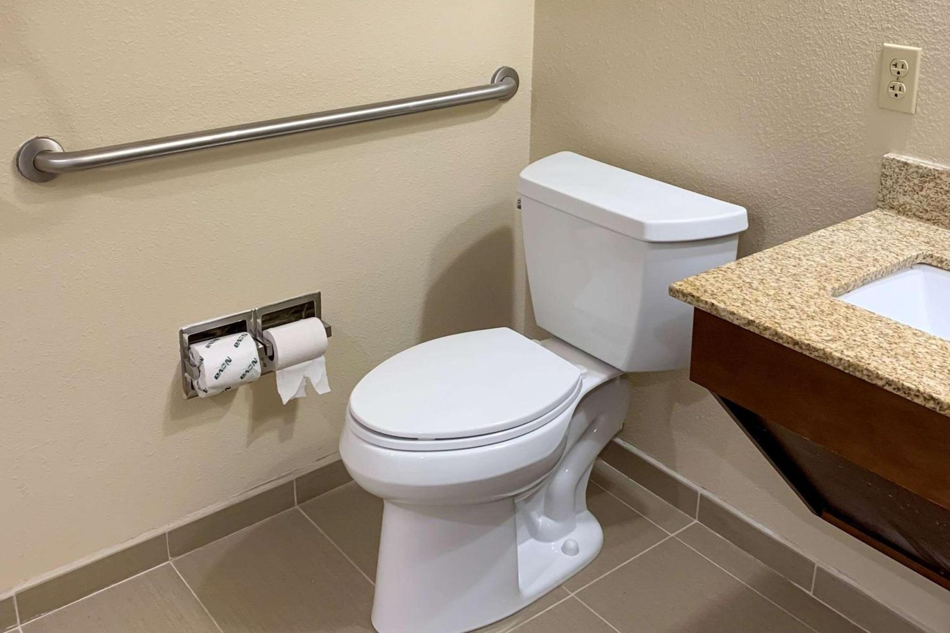 Comfort Inn Pittsburgh Crafton photo 17