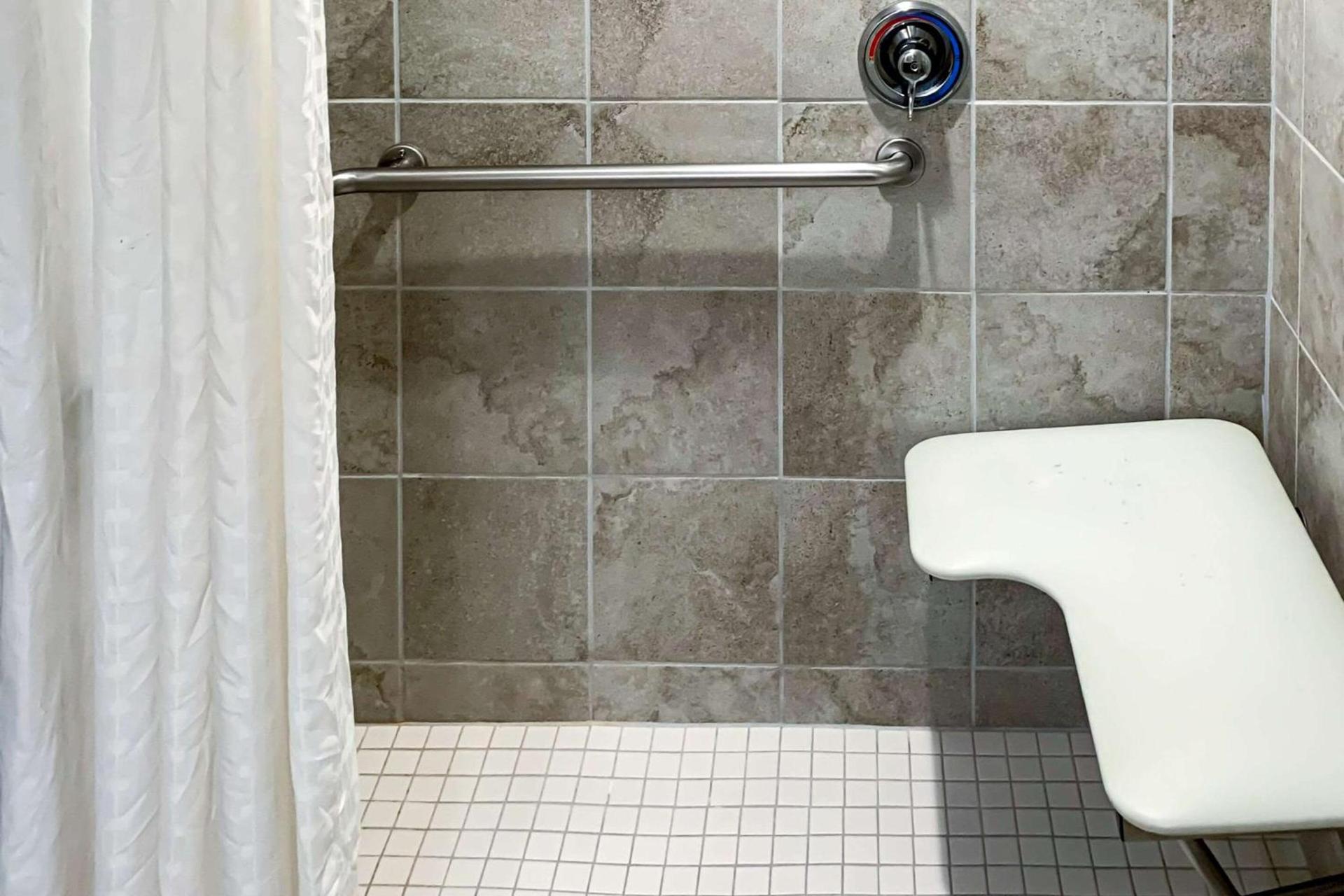 Comfort Inn Pittsburgh Crafton photo 19