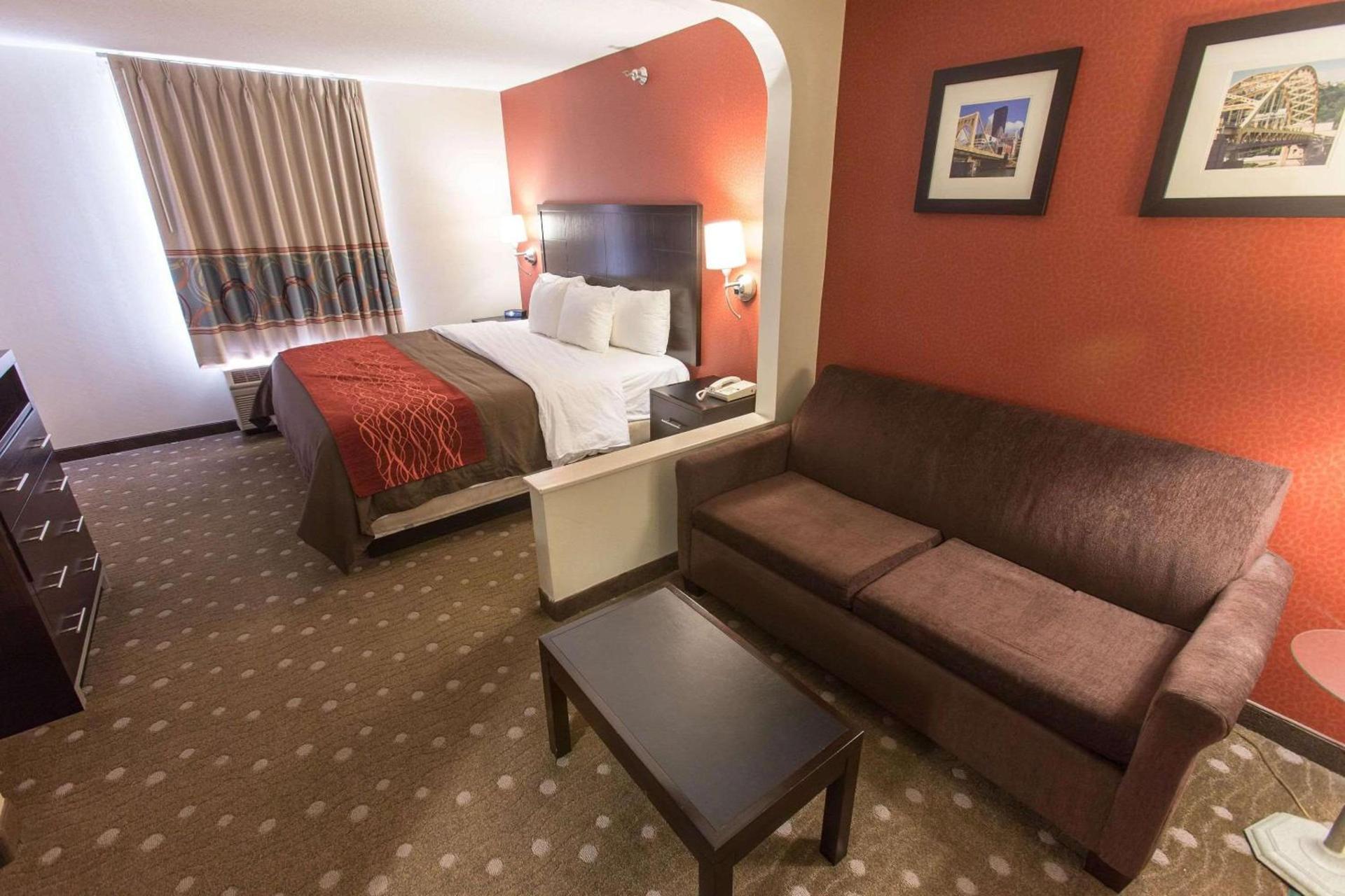 Comfort Inn Pittsburgh Crafton photo 32