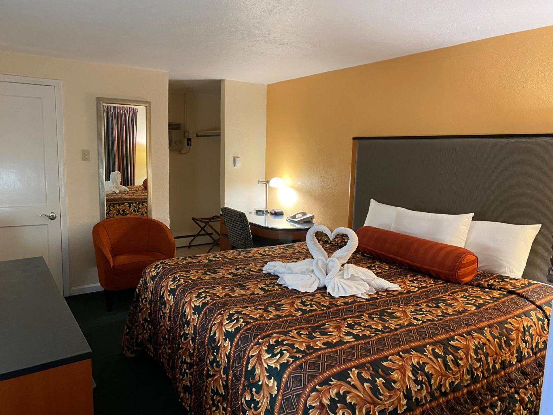 Sentinel Motel photo 42