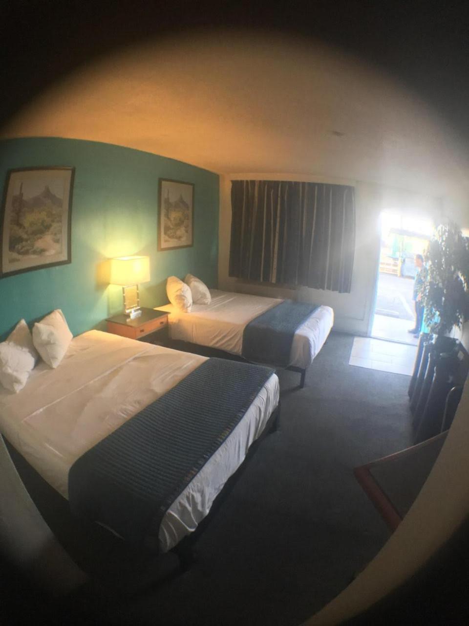 Desert Hills Motel photo 37