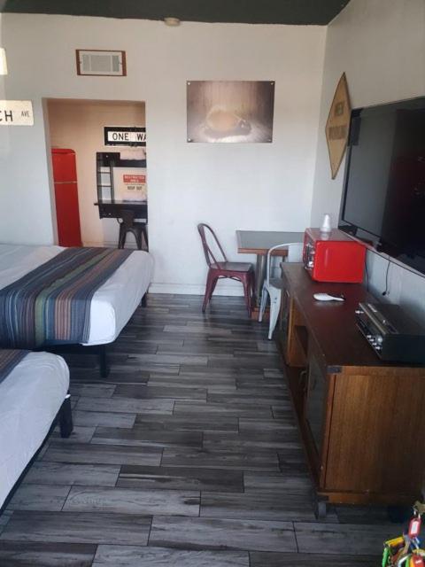 Desert Hills Motel photo 59
