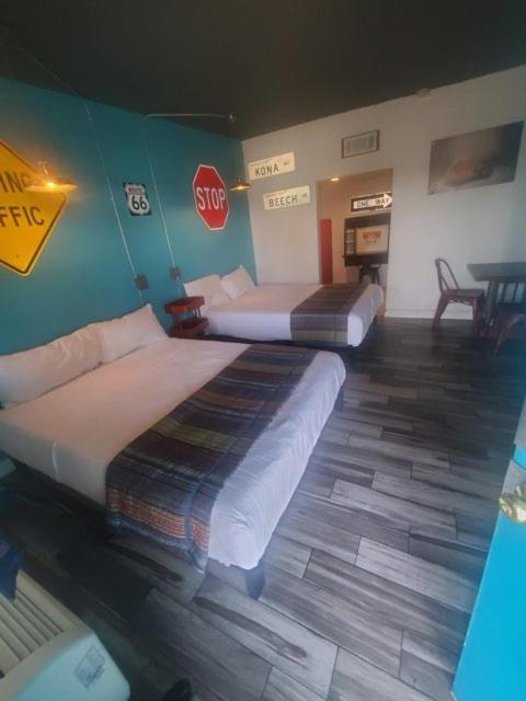 Desert Hills Motel photo 53