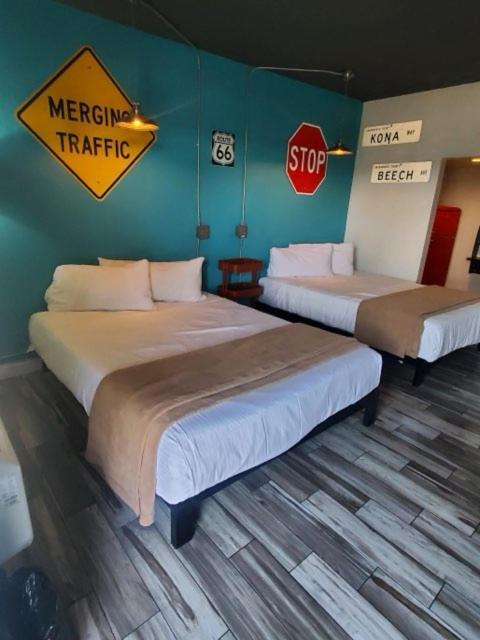 Desert Hills Motel photo 63