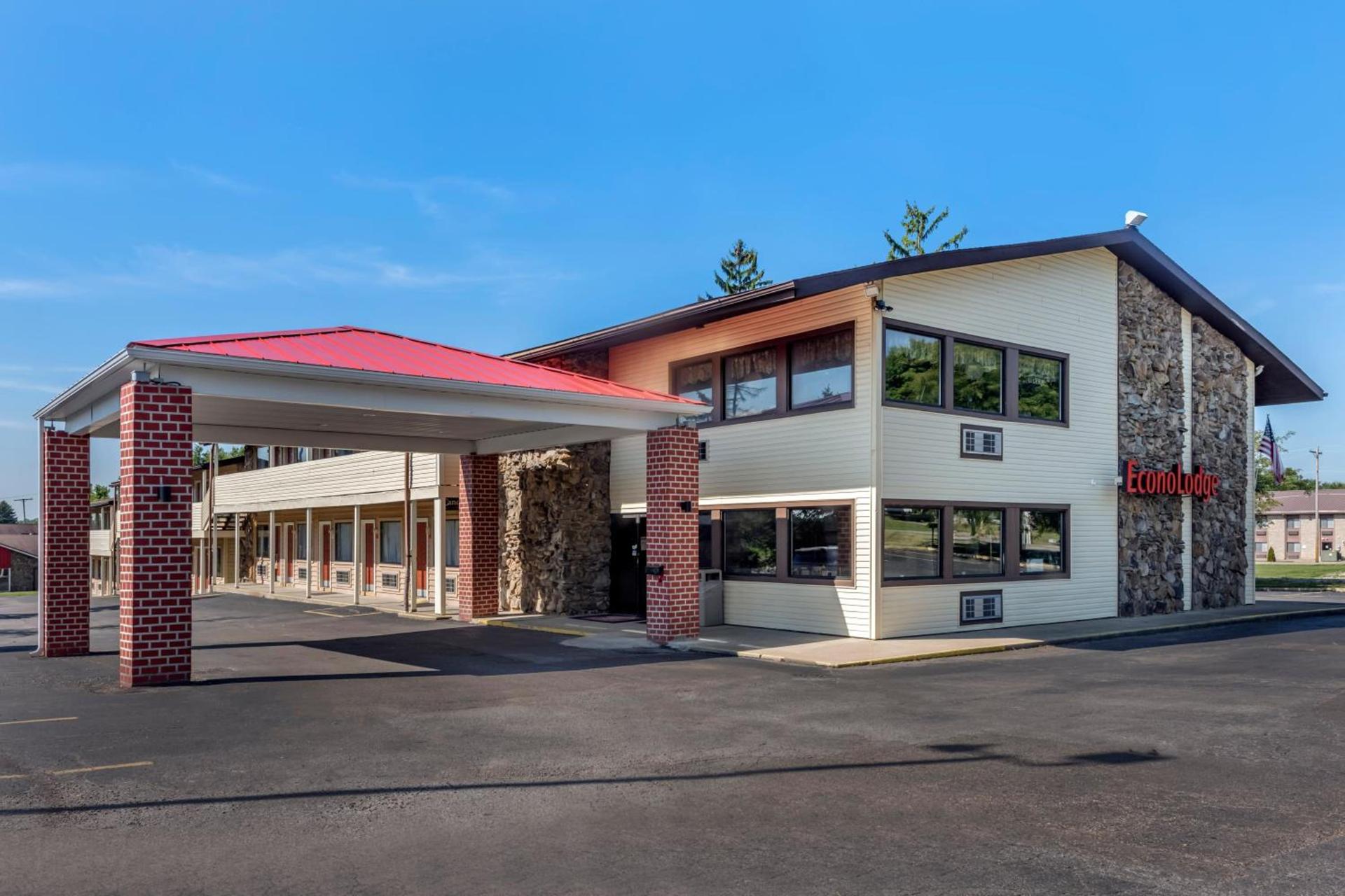 Econo Lodge Wooster photo 9
