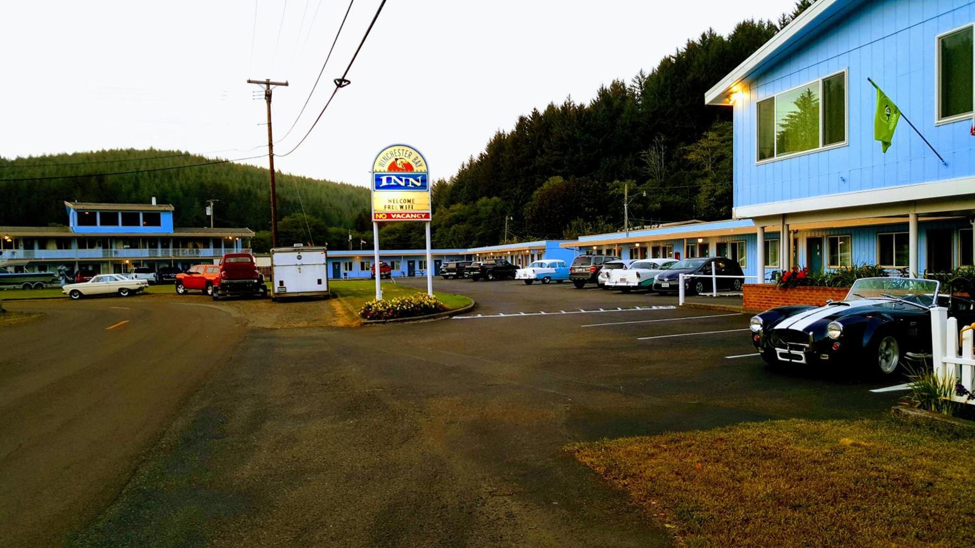 Winchester Bay Inn photo 16