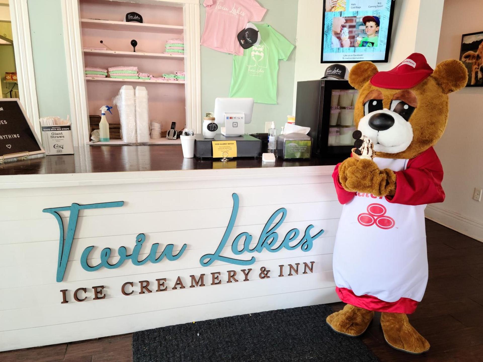 Twin Lakes Creamery, Grill & Inn photo 2