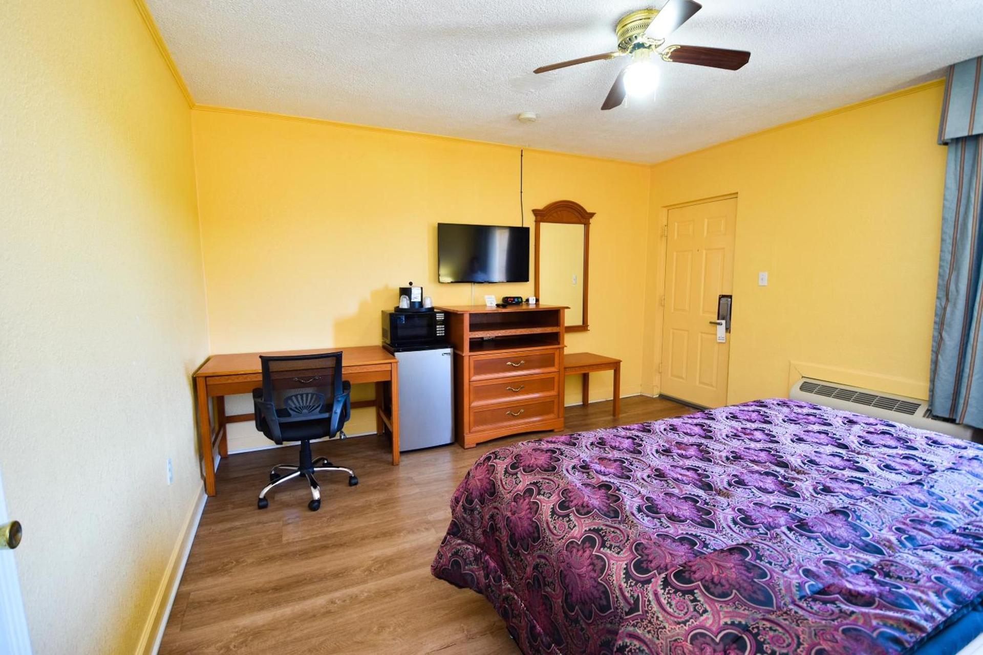 Economy Inn Beebe photo 14