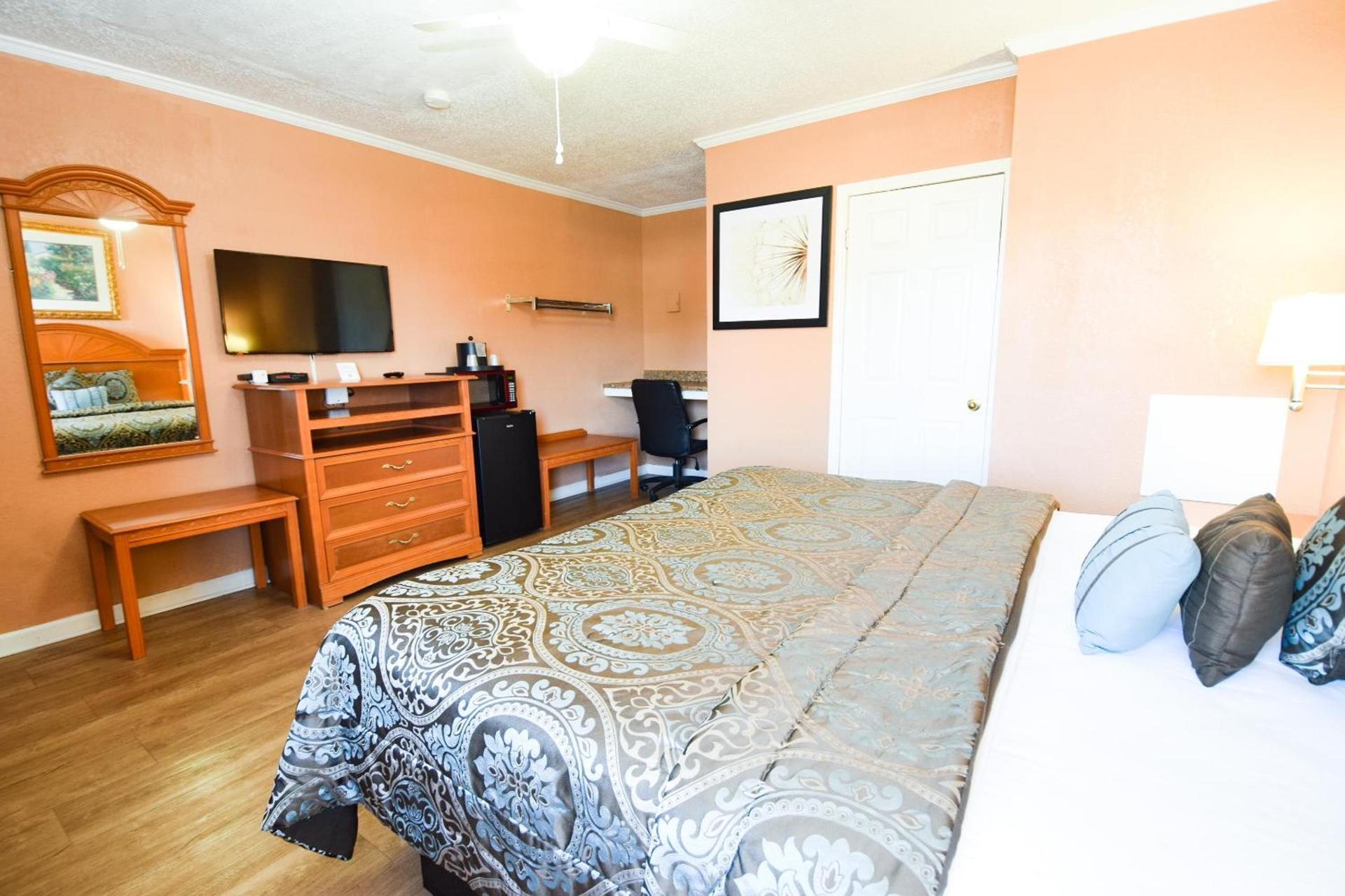 Economy Inn Beebe photo 3