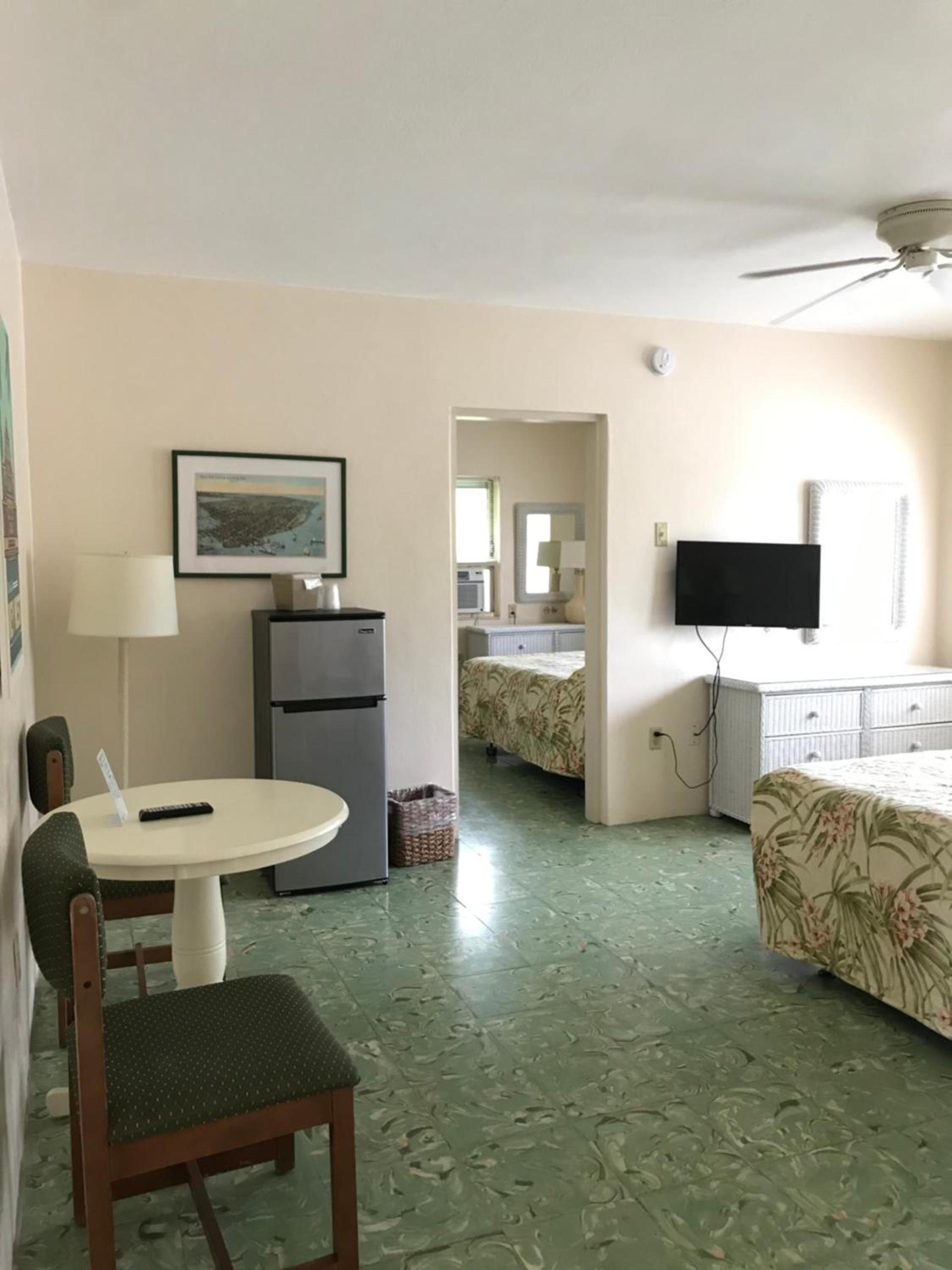 El Patio Motel photo 2