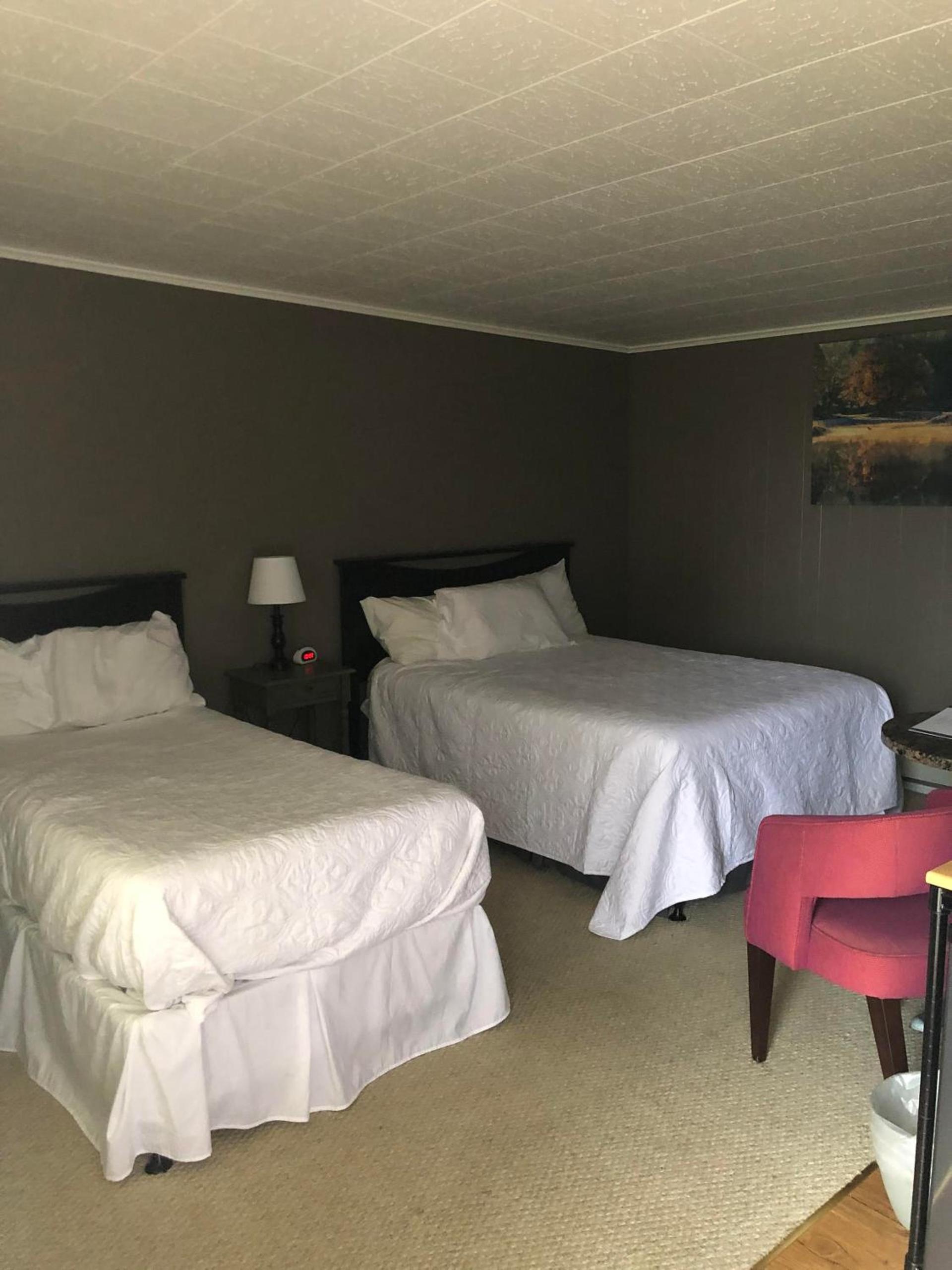 Oakes Oramel Inn photo 13