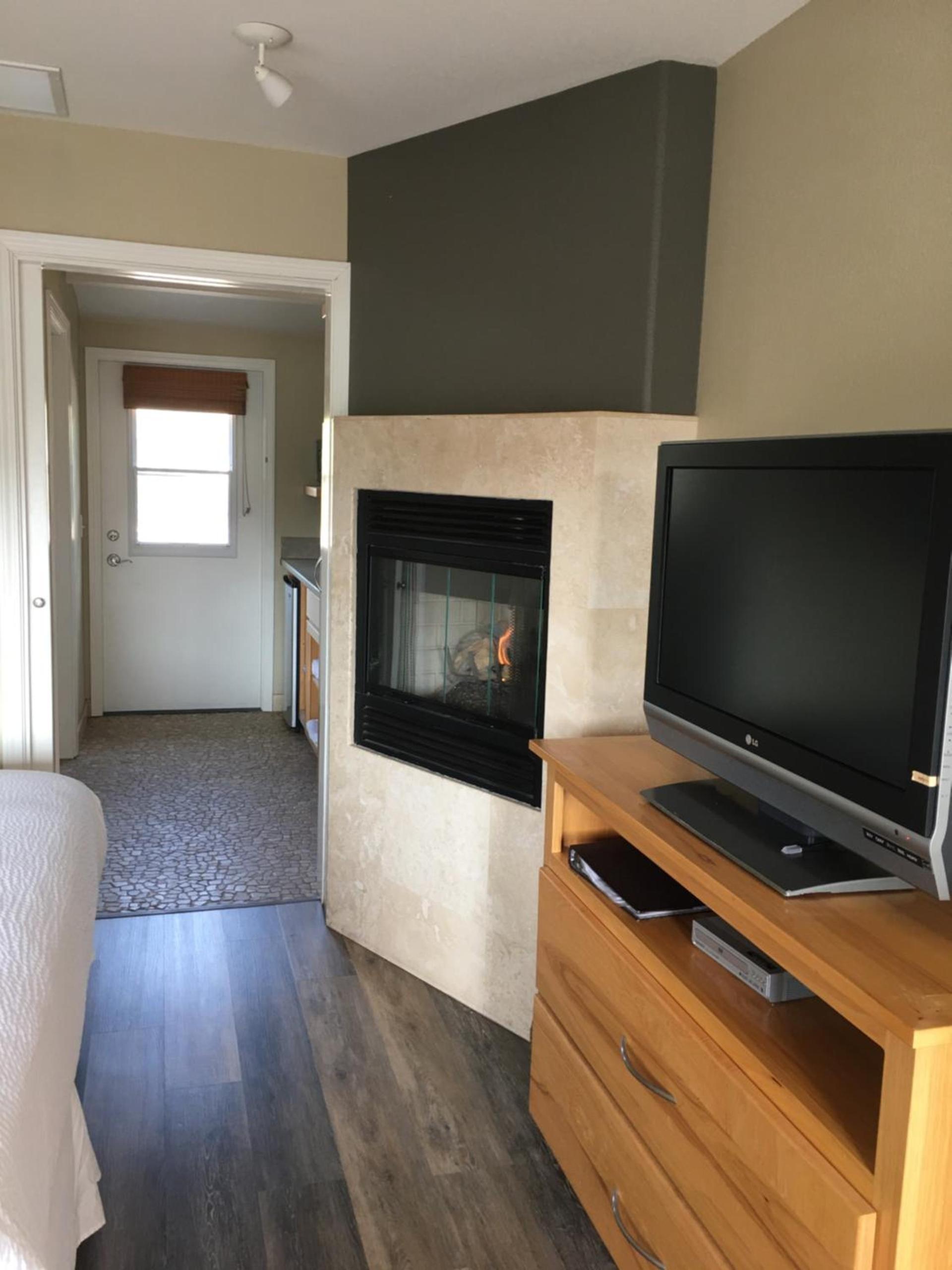 Cambria Shores Inn photo 87