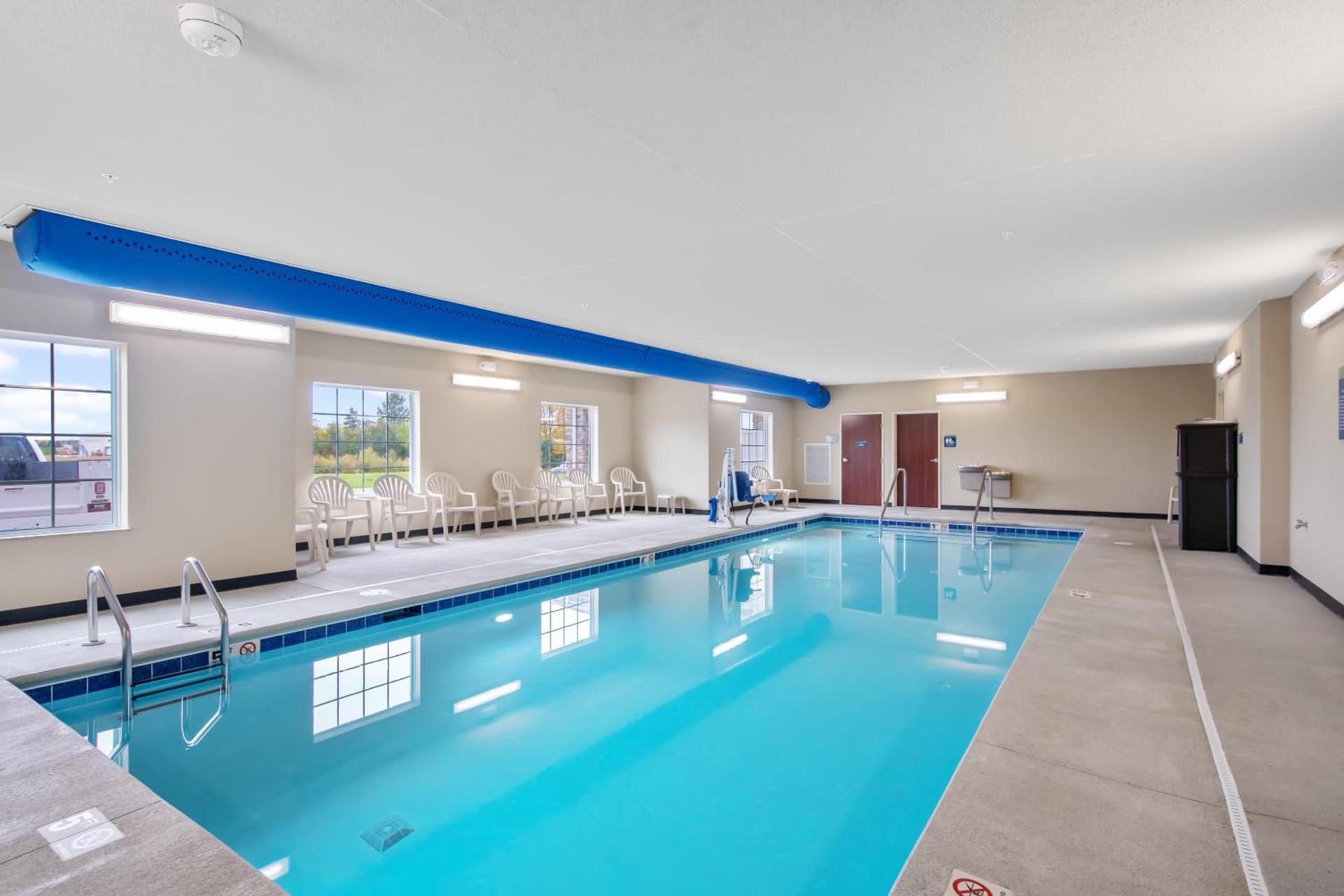 Cobblestone Hotel & Suites - Austin photo 42