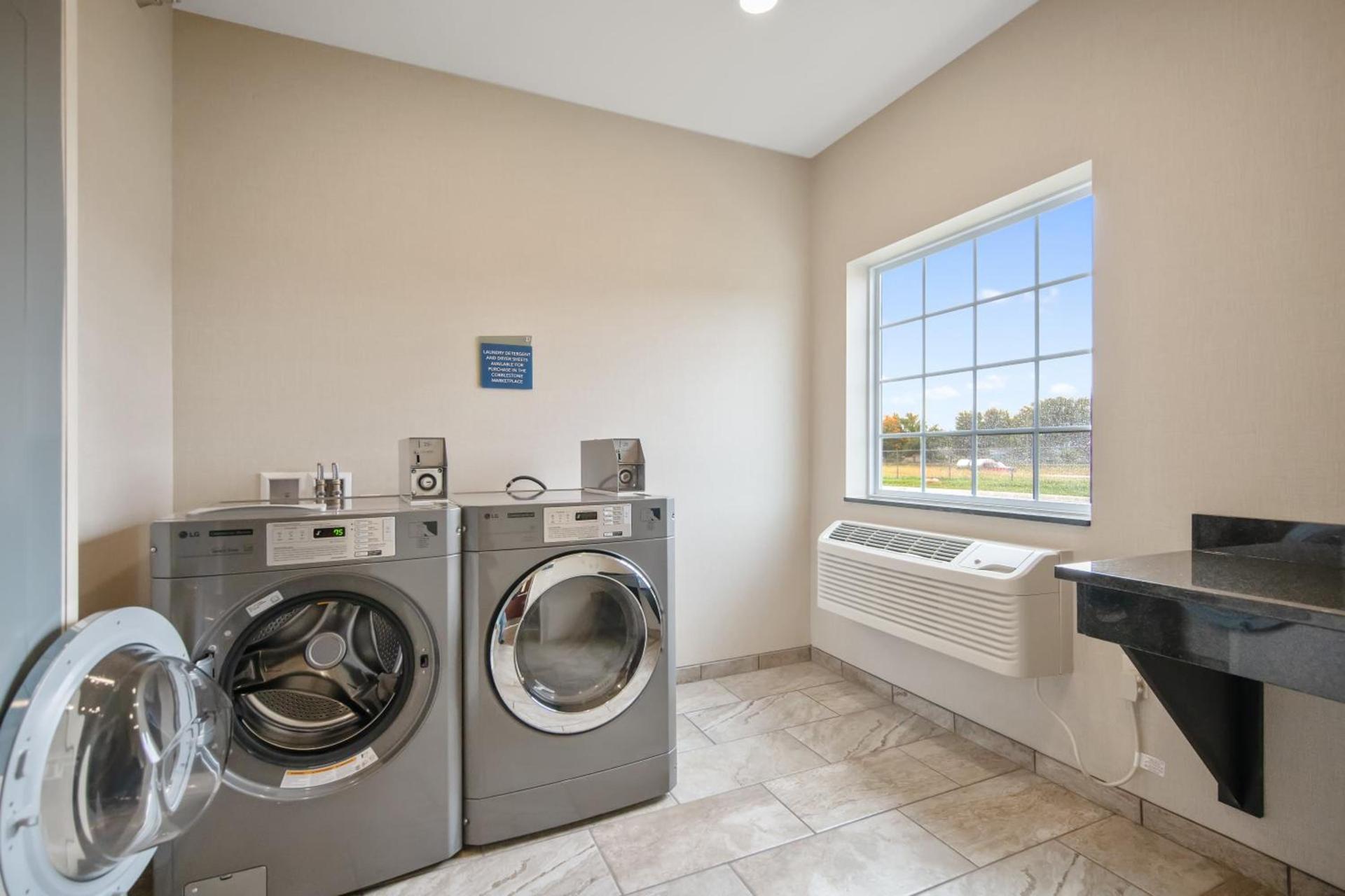 Cobblestone Hotel & Suites - Austin photo 35