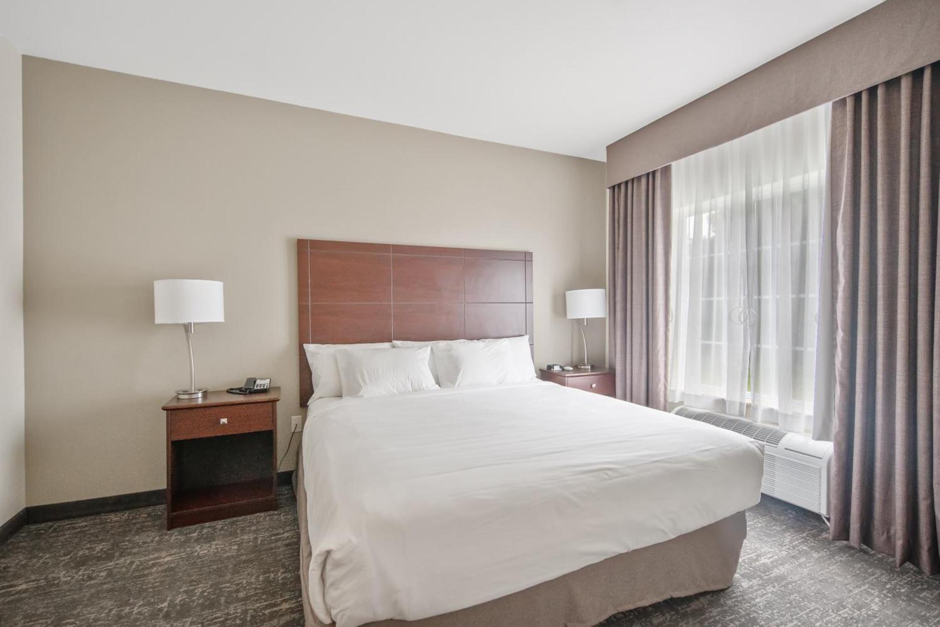 Cobblestone Hotel & Suites - Austin photo 27