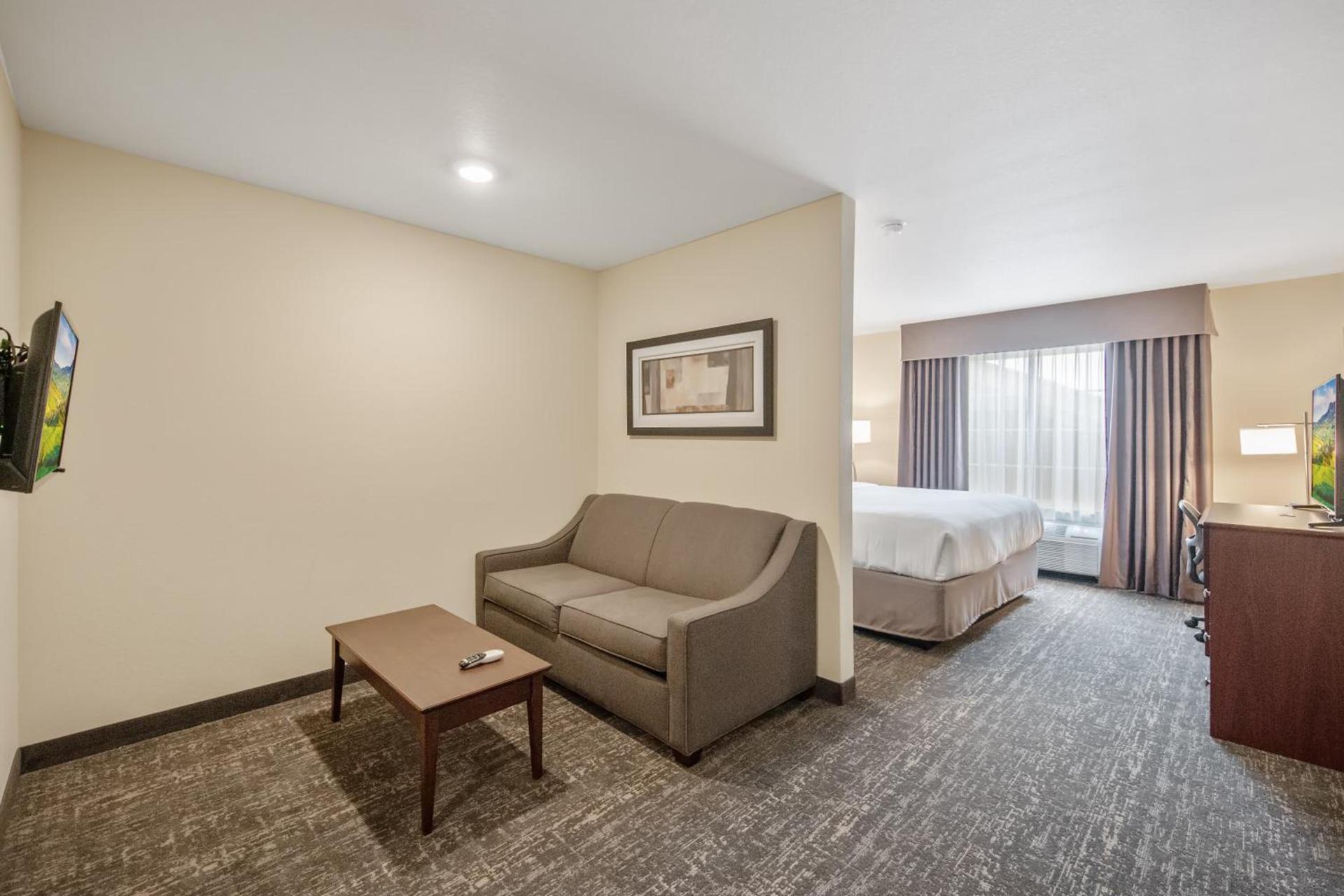 Cobblestone Hotel & Suites - Austin photo 23