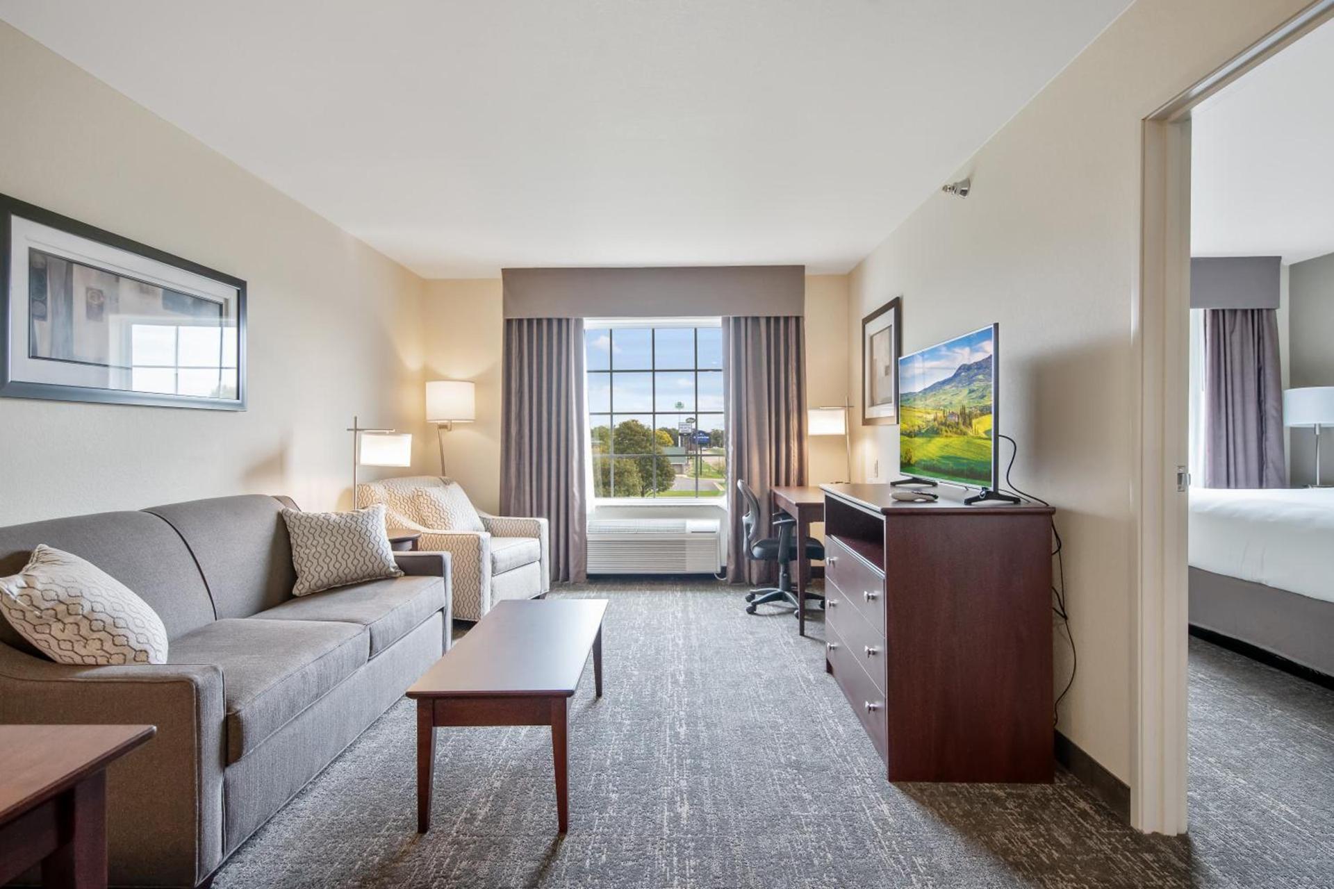 Cobblestone Hotel & Suites - Austin photo 65