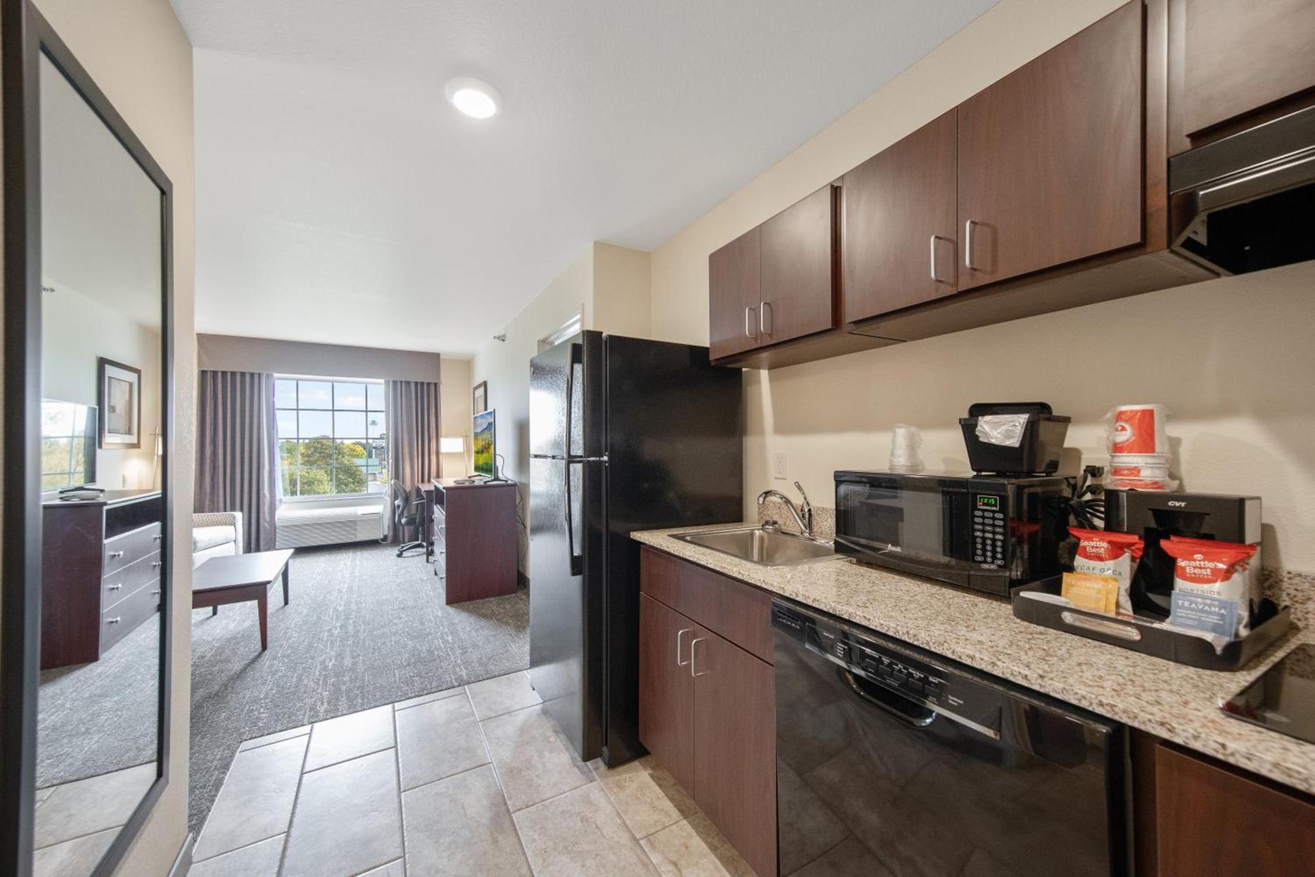 Cobblestone Hotel & Suites - Austin photo 38