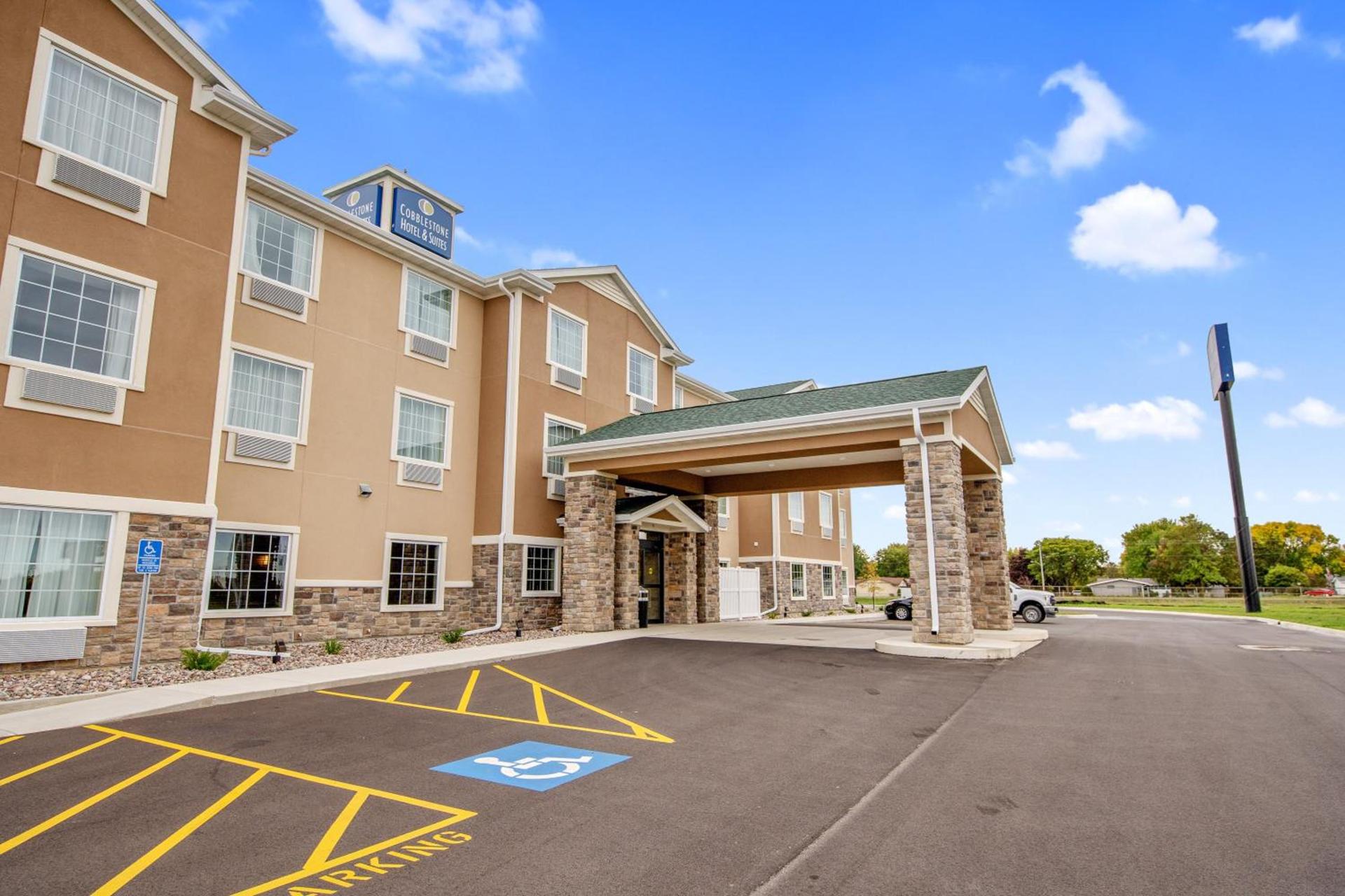 Cobblestone Hotel & Suites - Austin photo 44