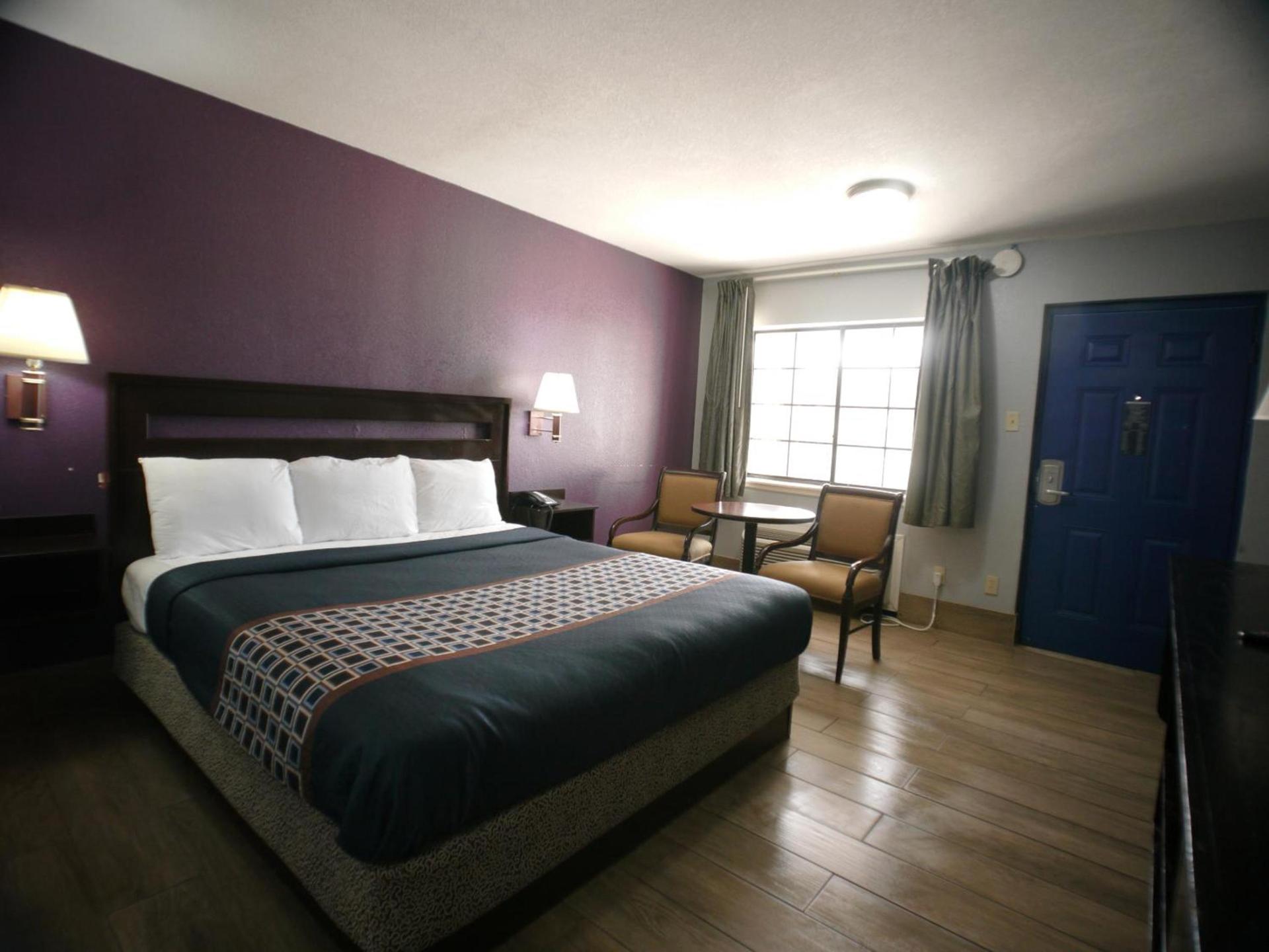 Texas Inn McAllen Airport photo 21