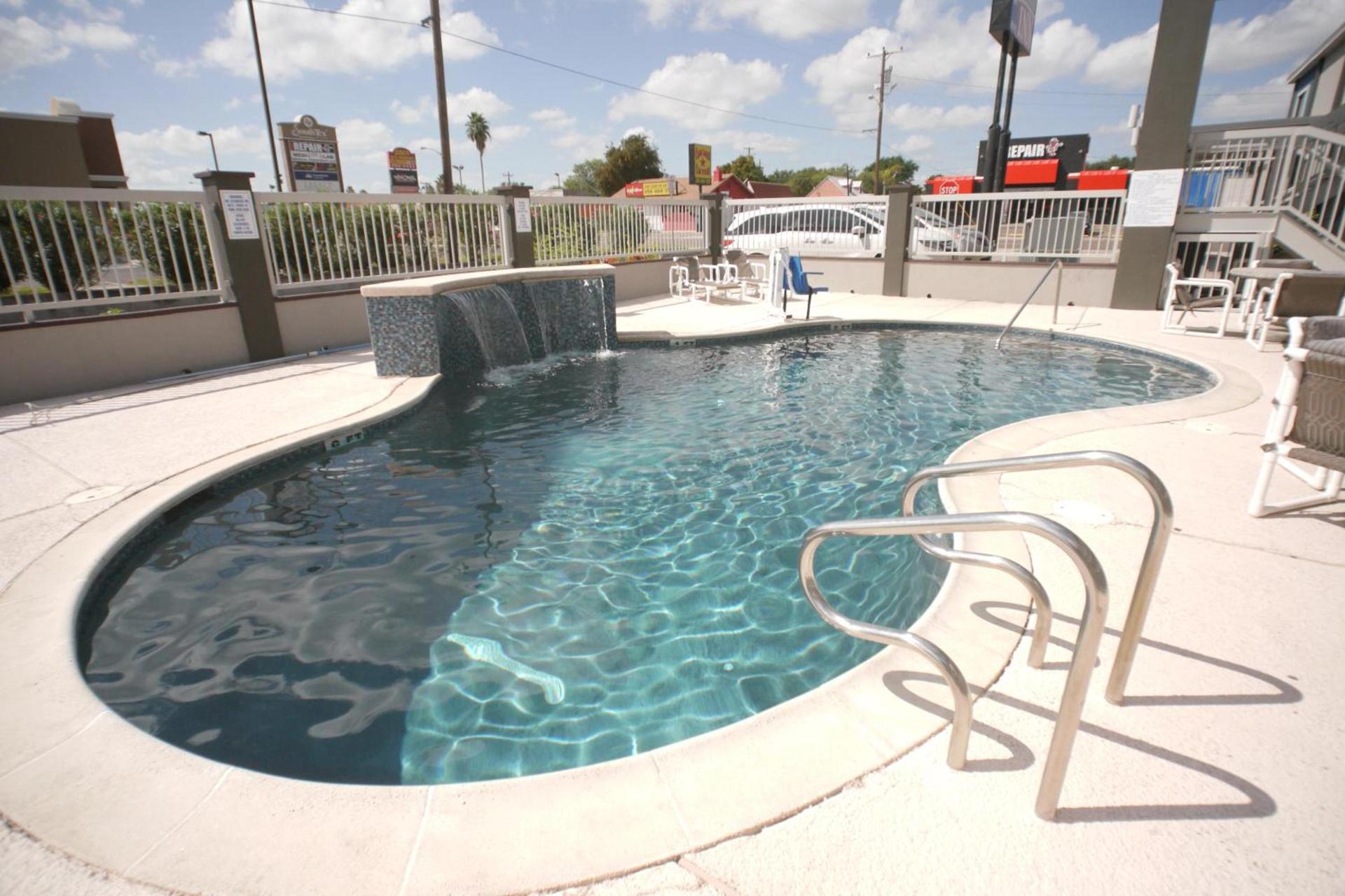 Texas Inn McAllen Airport photo 39