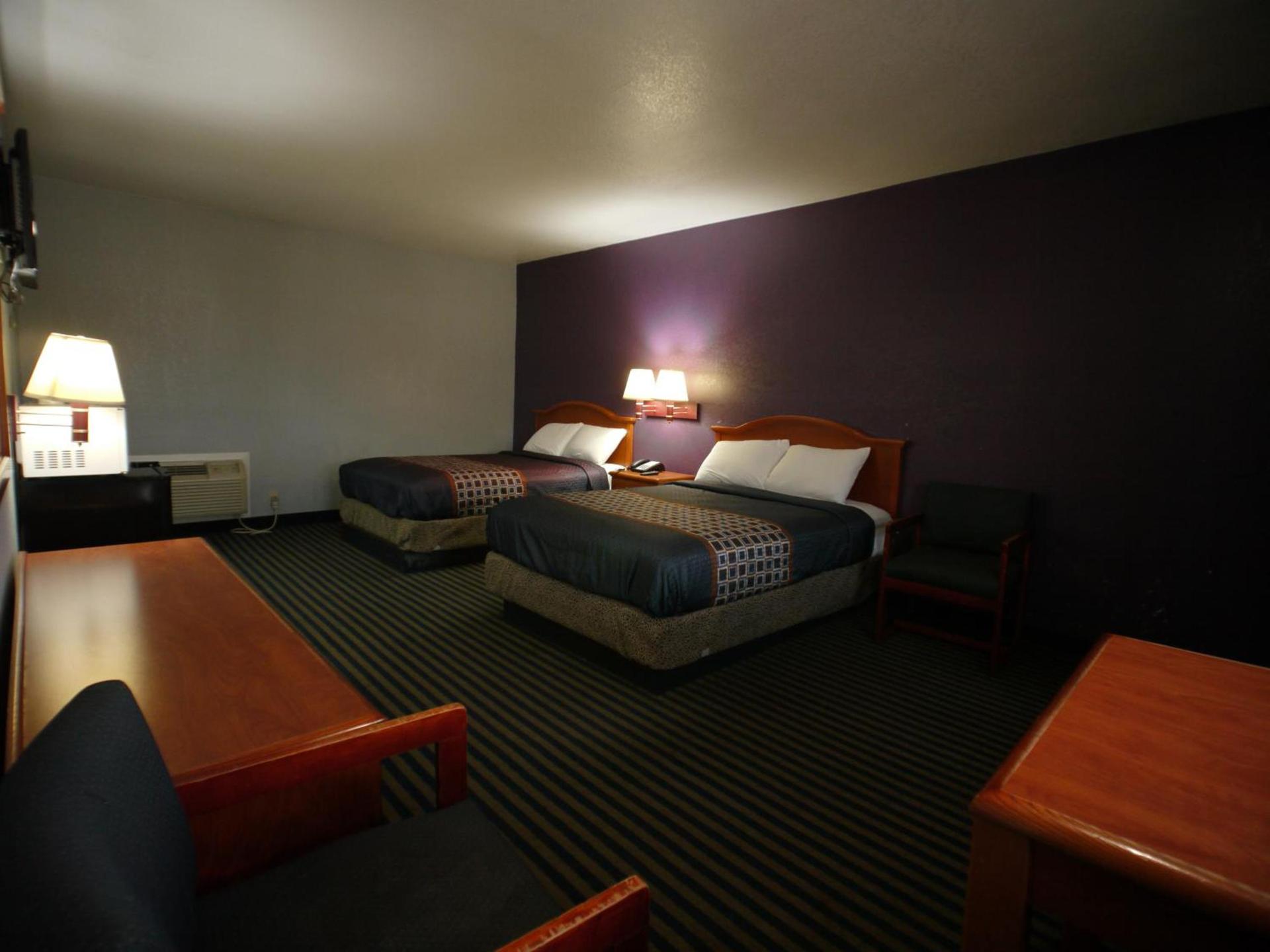 Texas Inn McAllen Airport photo 40