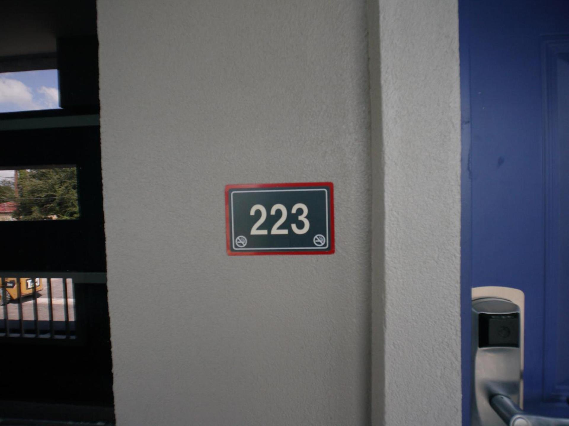 Texas Inn McAllen Airport photo 58